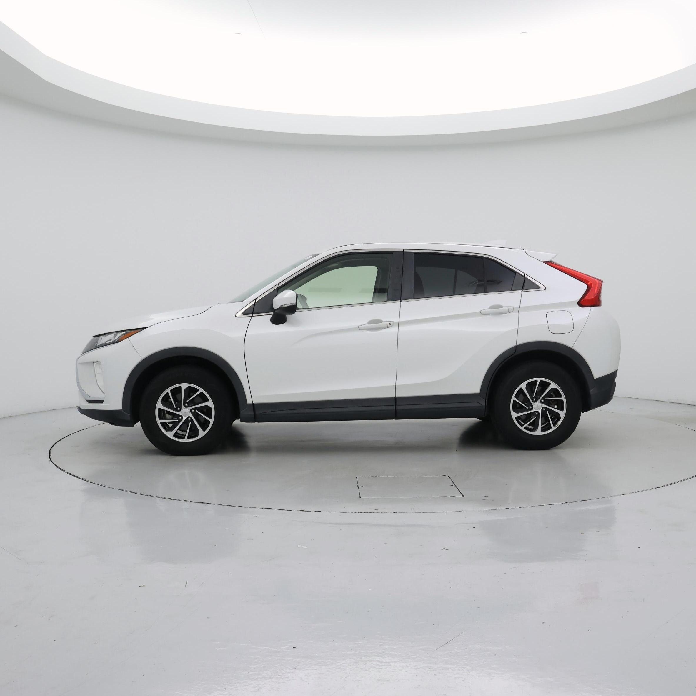 Thumbnail: 2020 Mitsubishi Eclipse Cross - 3