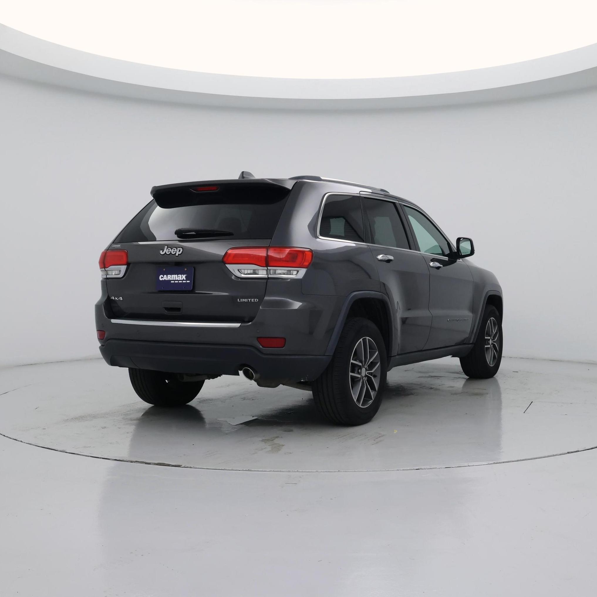Thumbnail: 2017 Jeep Grand Cherokee - 8