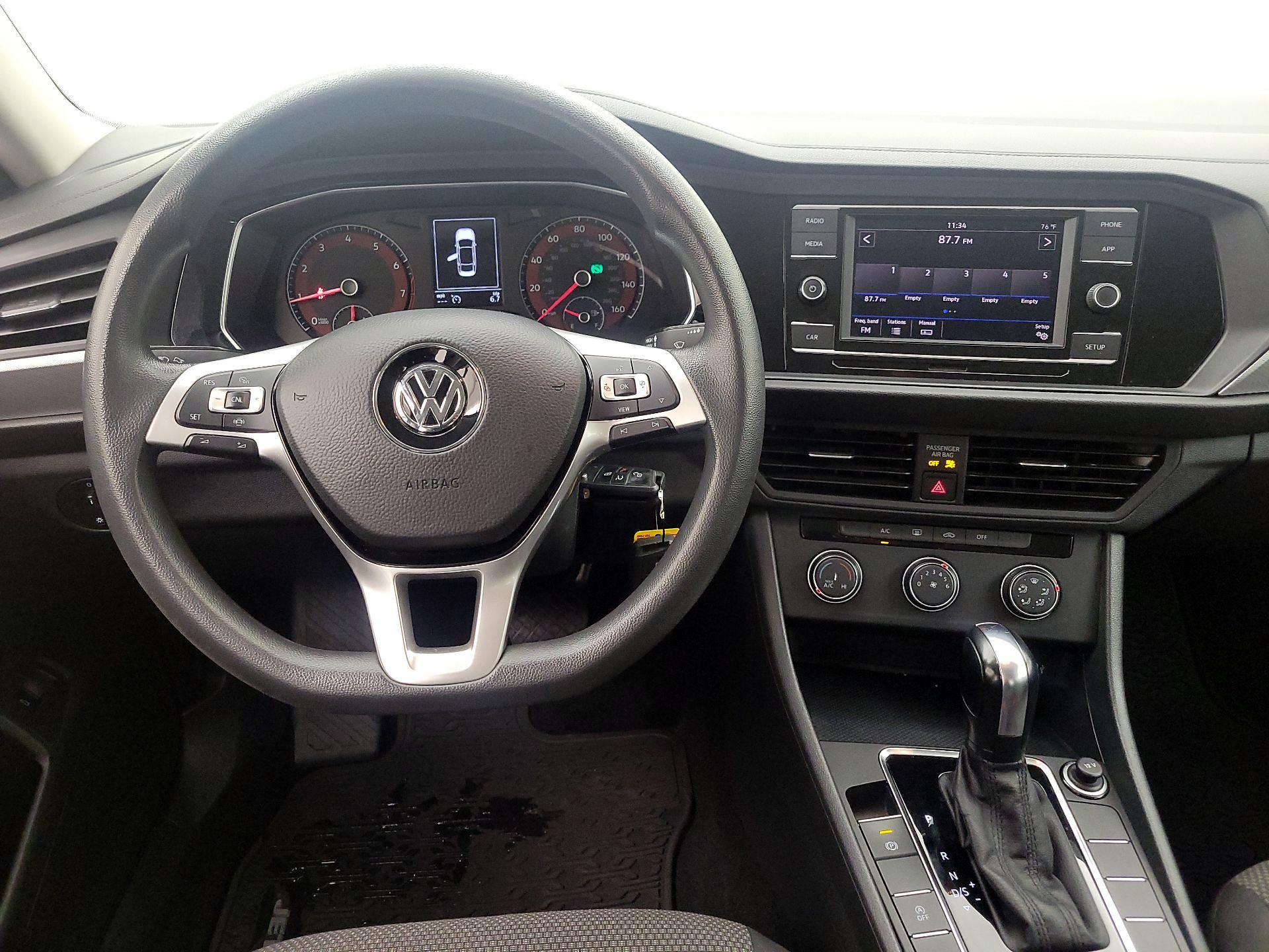 Thumbnail: 2019 Volkswagen Jetta - 10