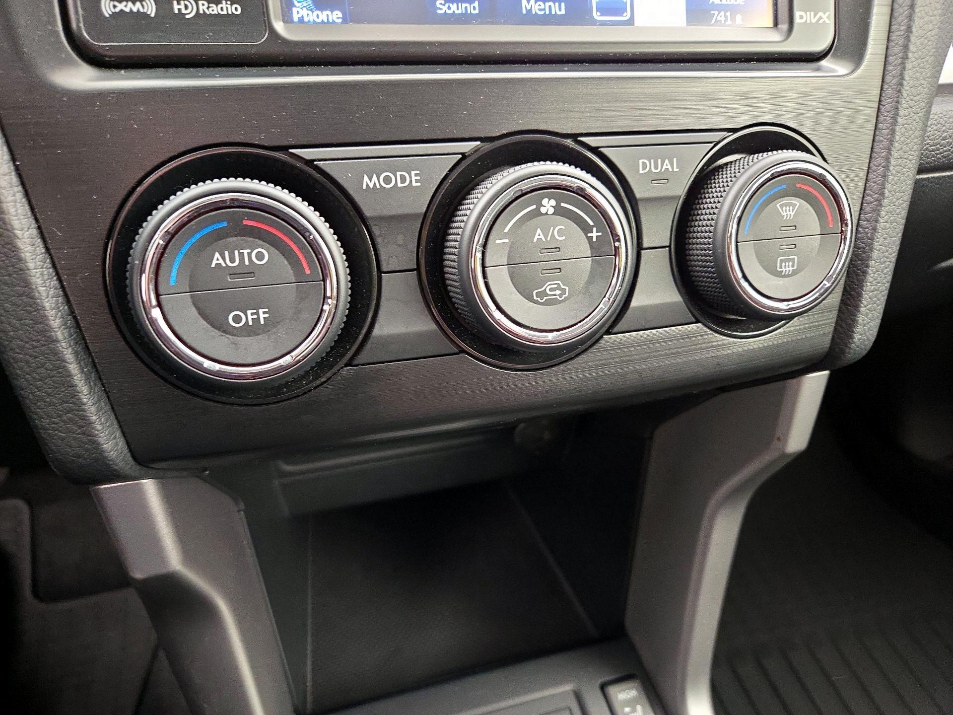 Thumbnail: 2015 Subaru Forester - 17
