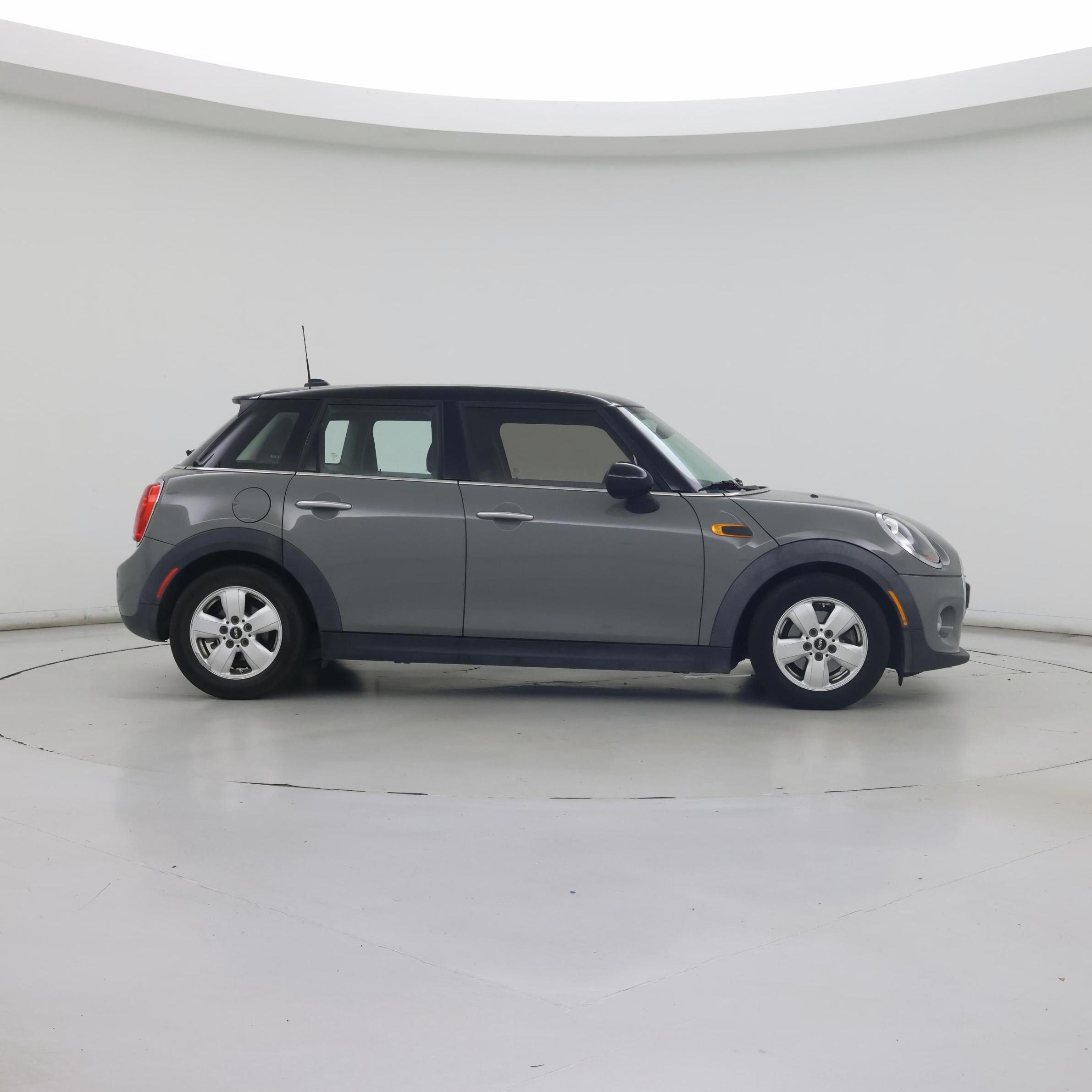 Thumbnail: 2018 MINI Cooper Hardtop - 7