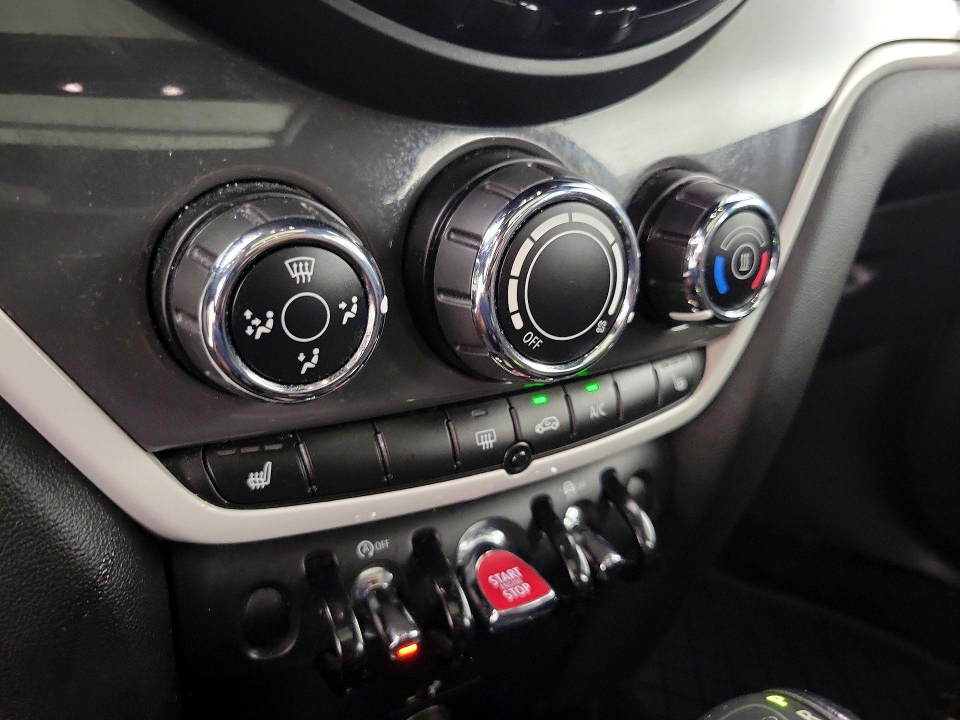 Thumbnail: 2019 MINI Cooper Countryman - 16