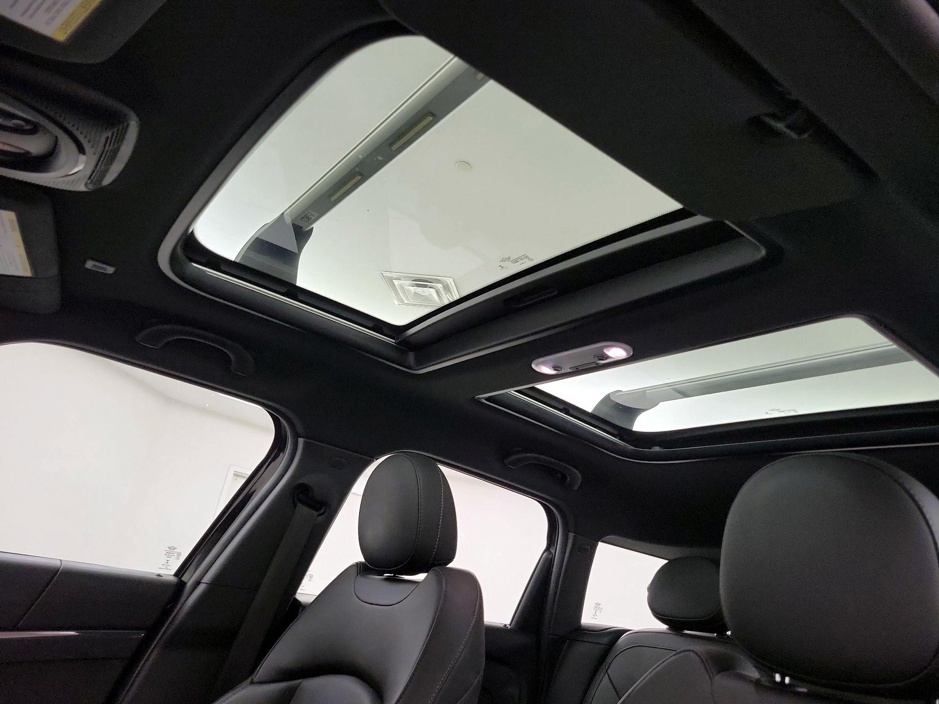 Thumbnail: 2019 MINI Cooper Countryman - 19