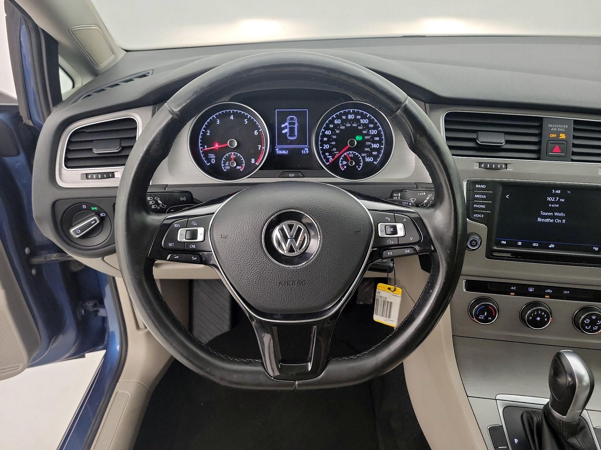 Thumbnail: 2017 Volkswagen Golf - 10