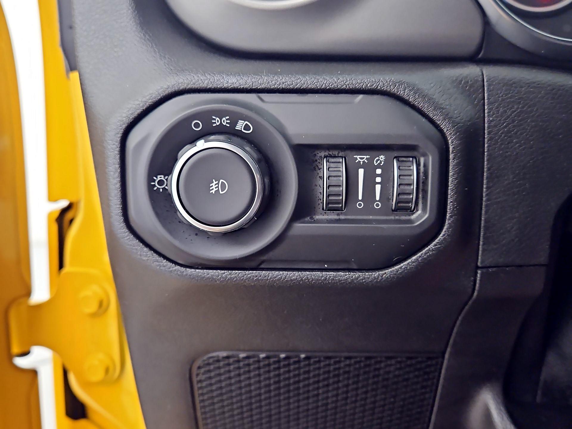 Thumbnail: 2021 Jeep Wrangler - 13