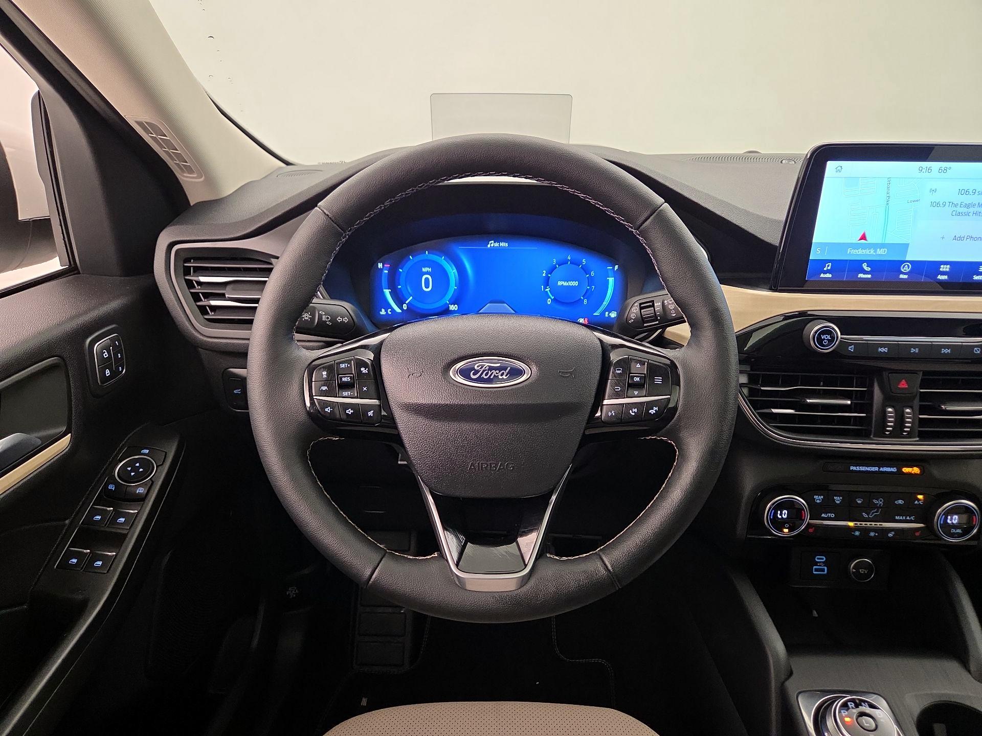 Thumbnail: 2021 Ford Escape - 10