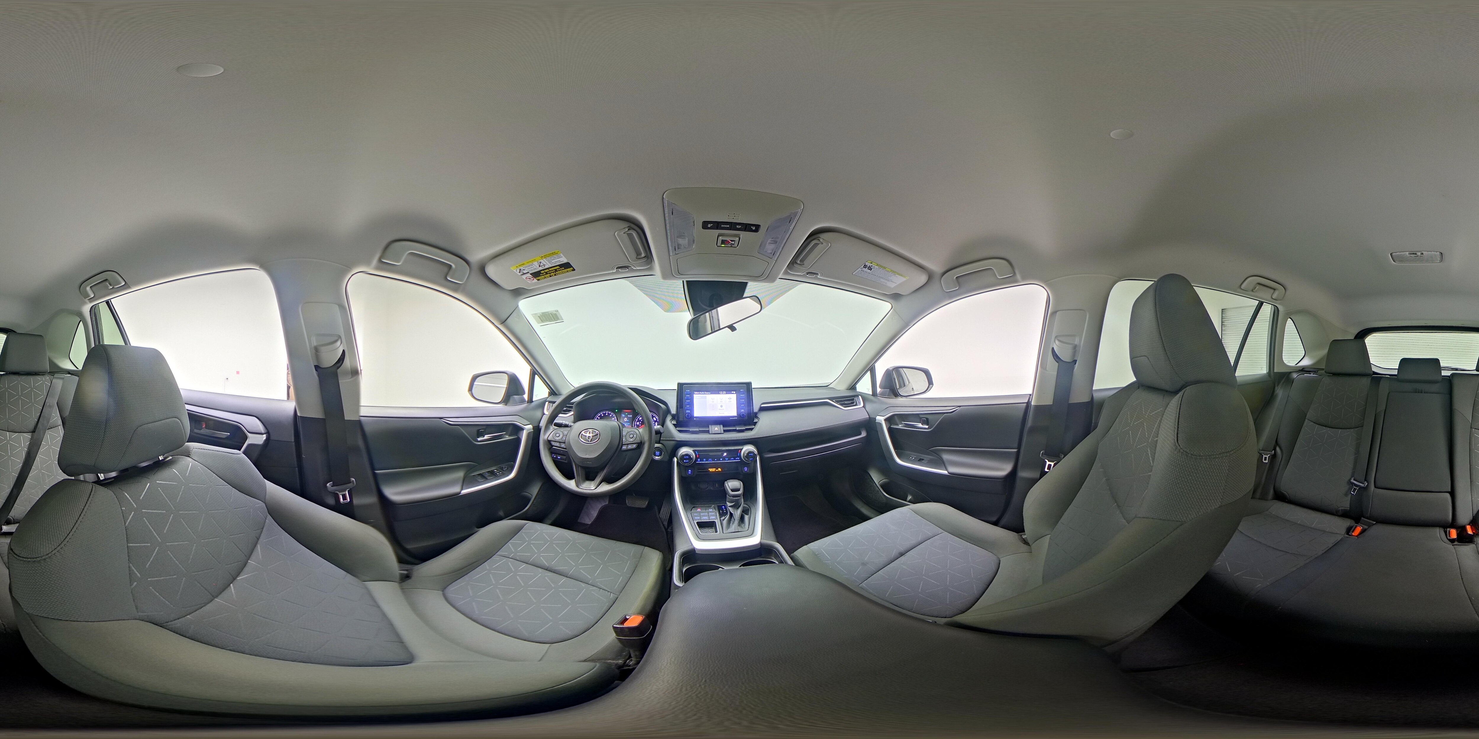 2021 Toyota RAV4 XLE - Photo 25
