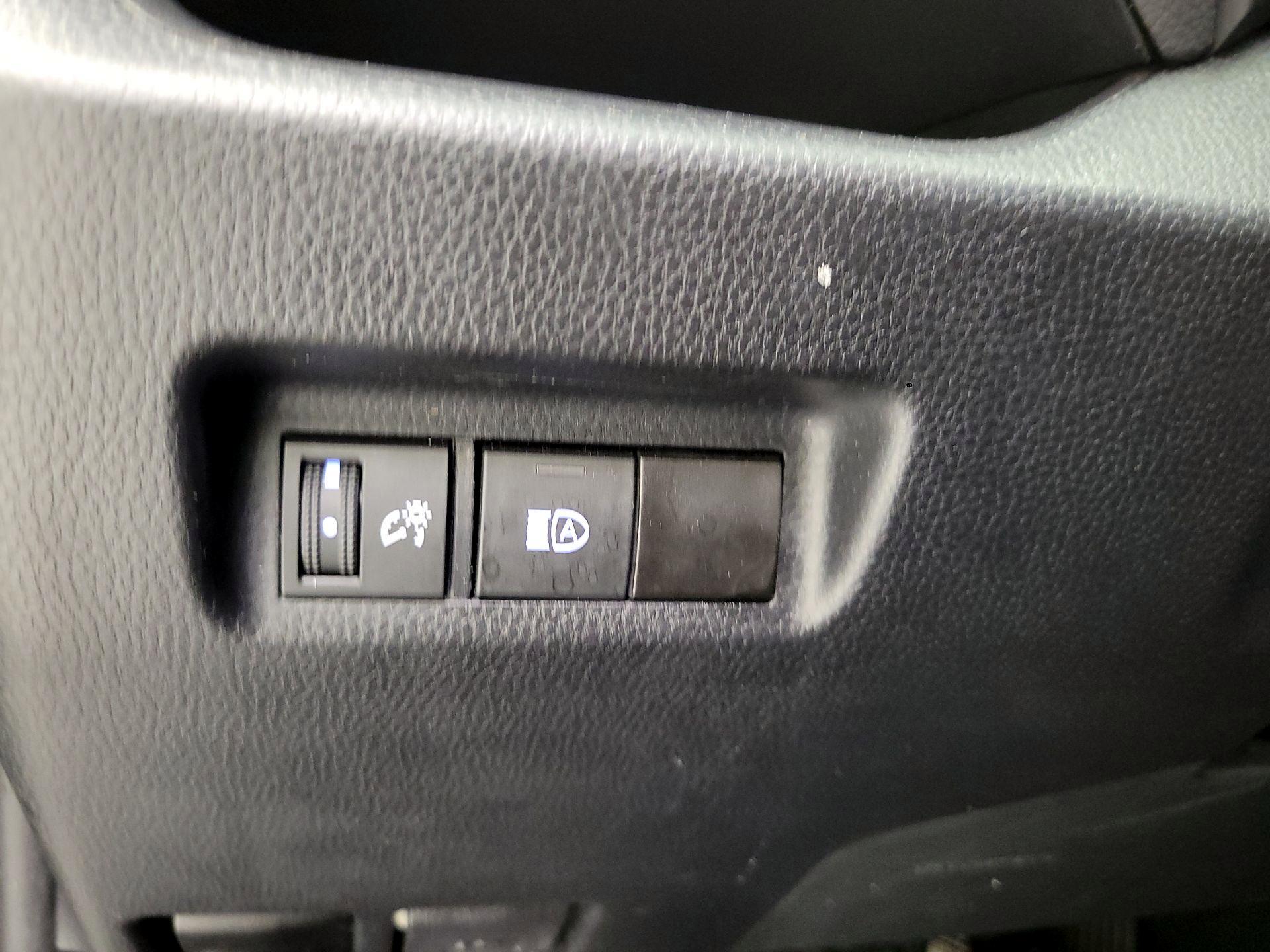 Thumbnail: 2021 Toyota RAV4 - 13