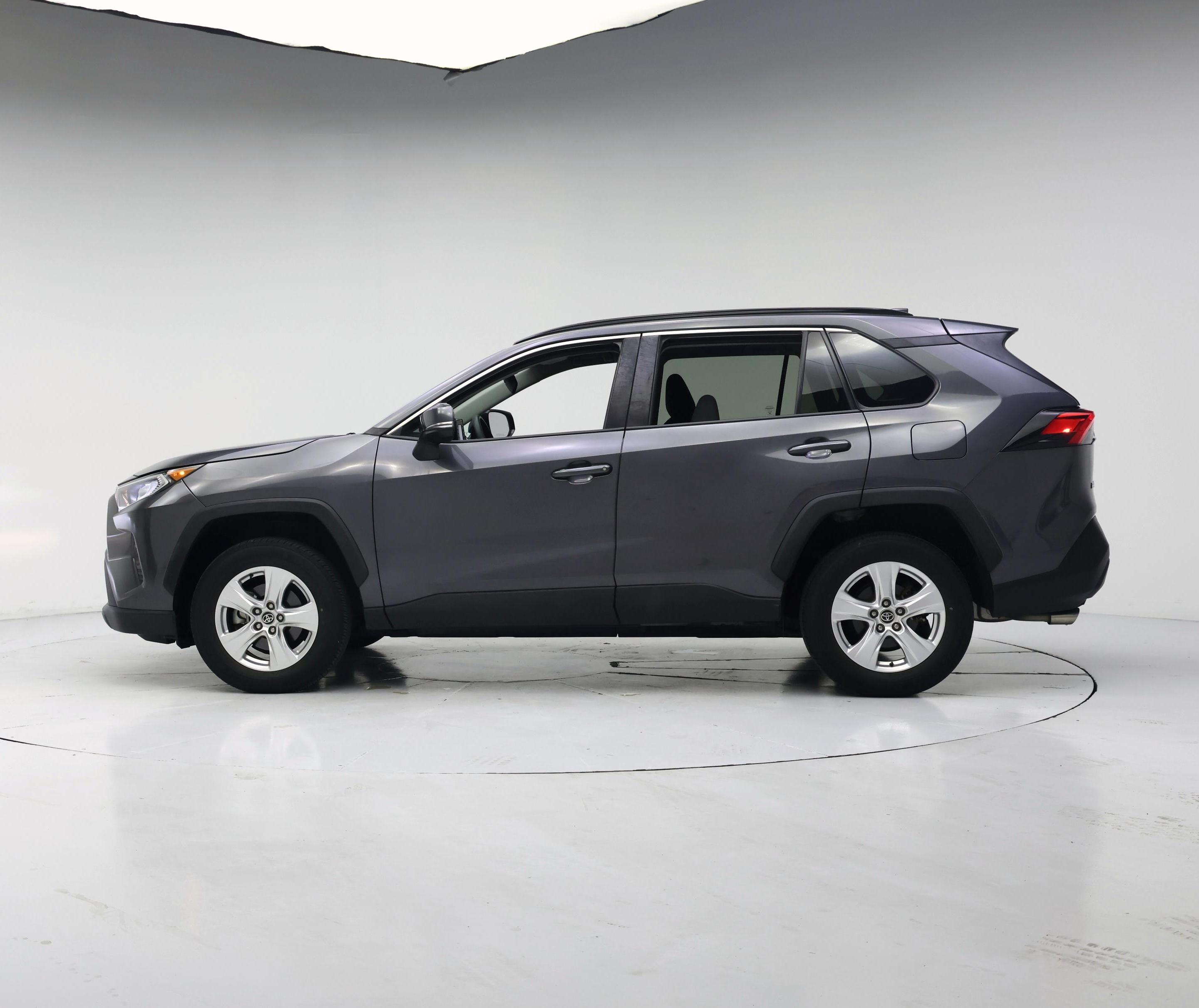 Thumbnail: 2021 Toyota RAV4 - 3