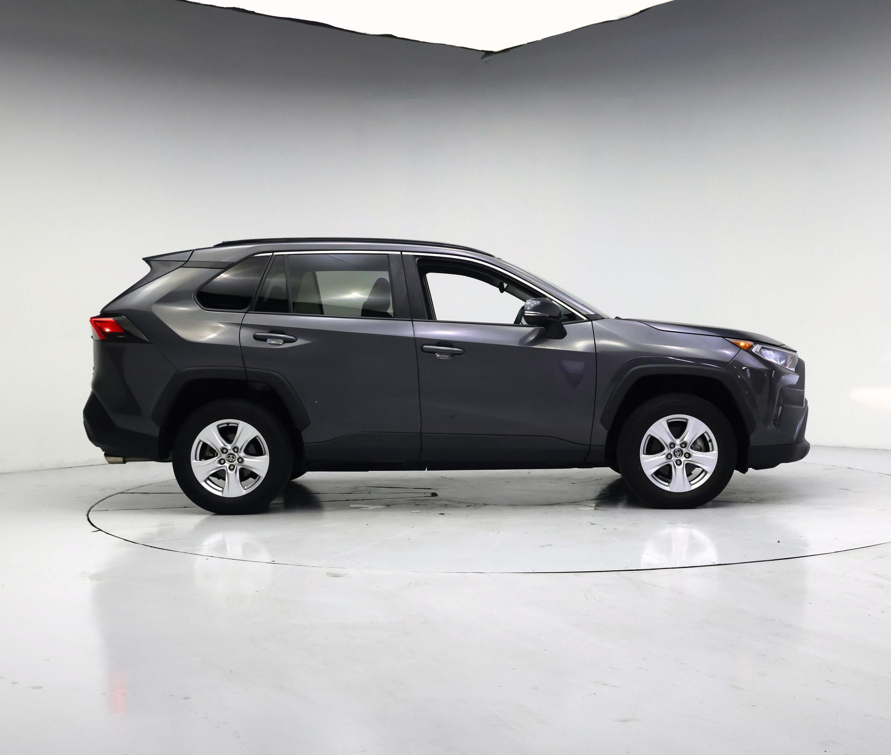 Thumbnail: 2021 Toyota RAV4 - 7