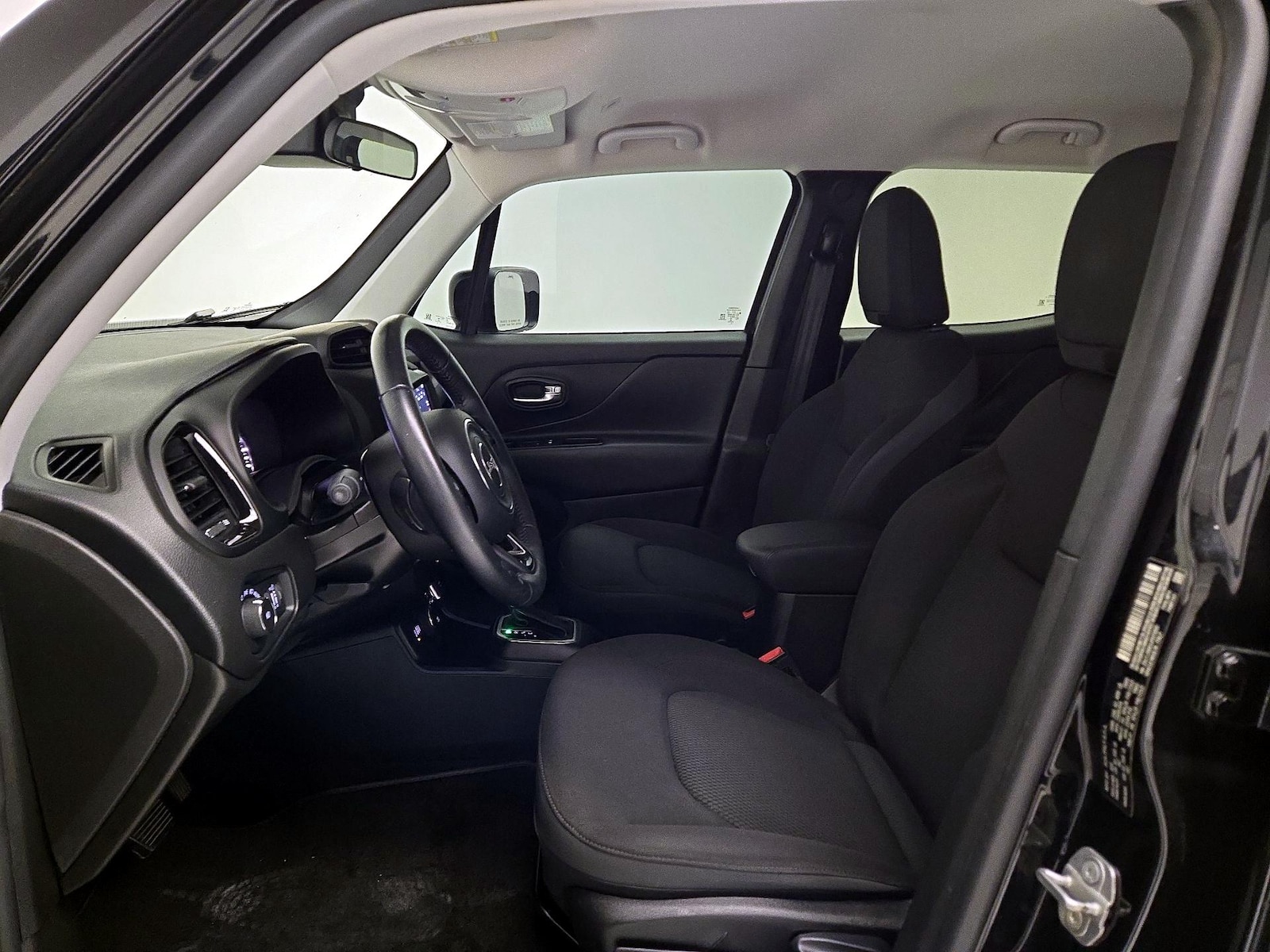 2018 Jeep Renegade Altitude Package - Photo 12