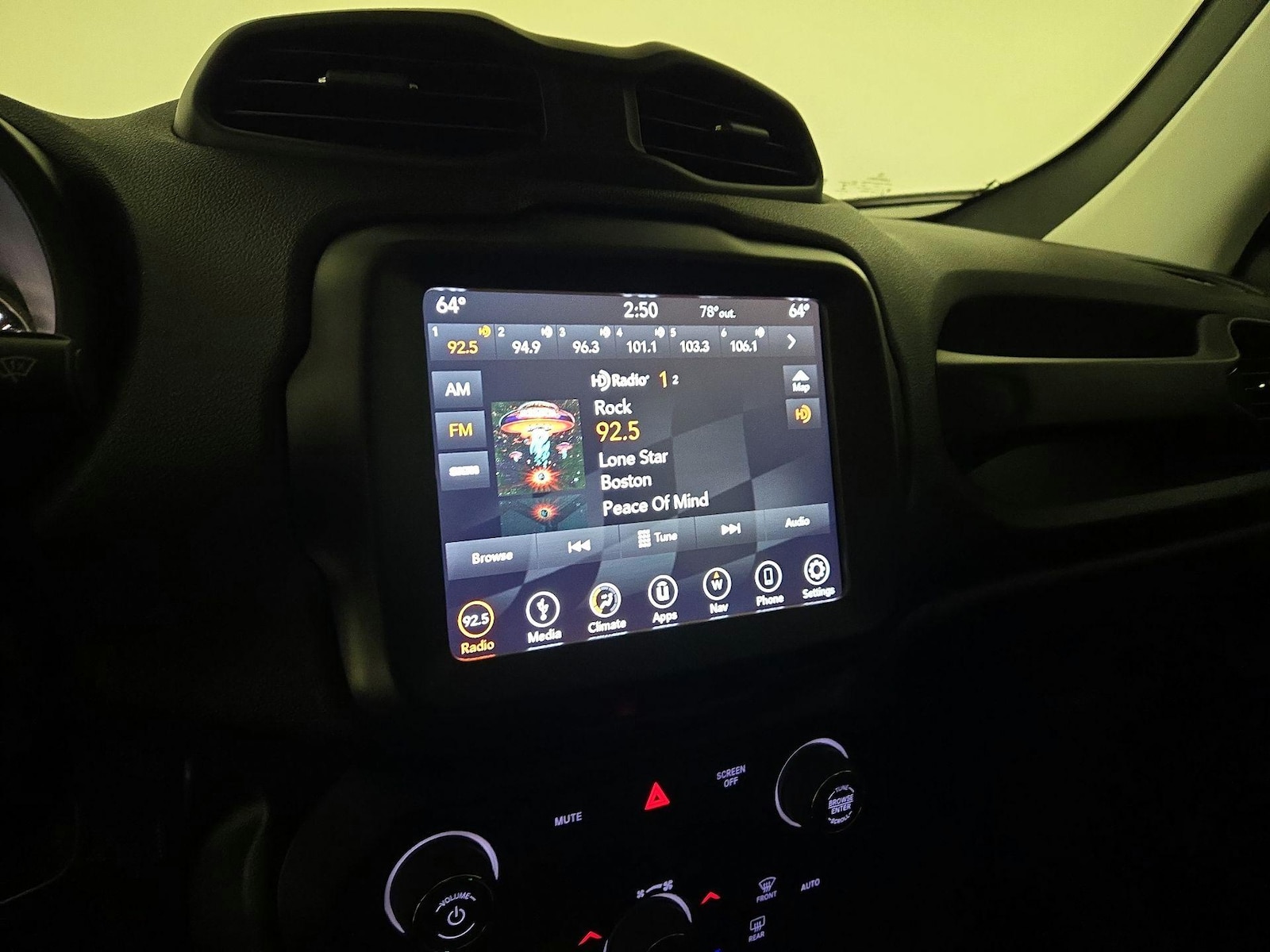 2018 Jeep Renegade Altitude Package - Photo 17