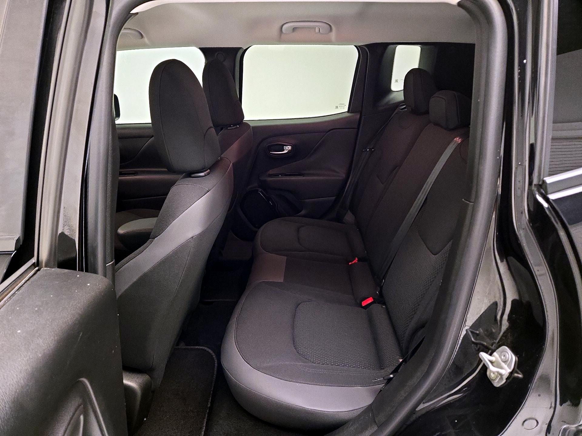 Thumbnail: 2018 Jeep Renegade - 20