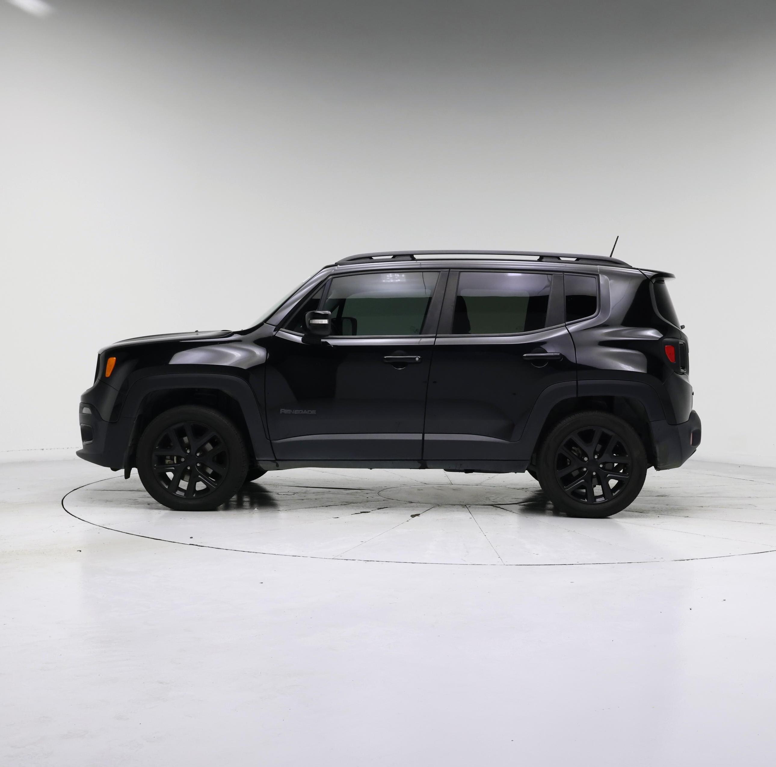 Thumbnail: 2018 Jeep Renegade - 3