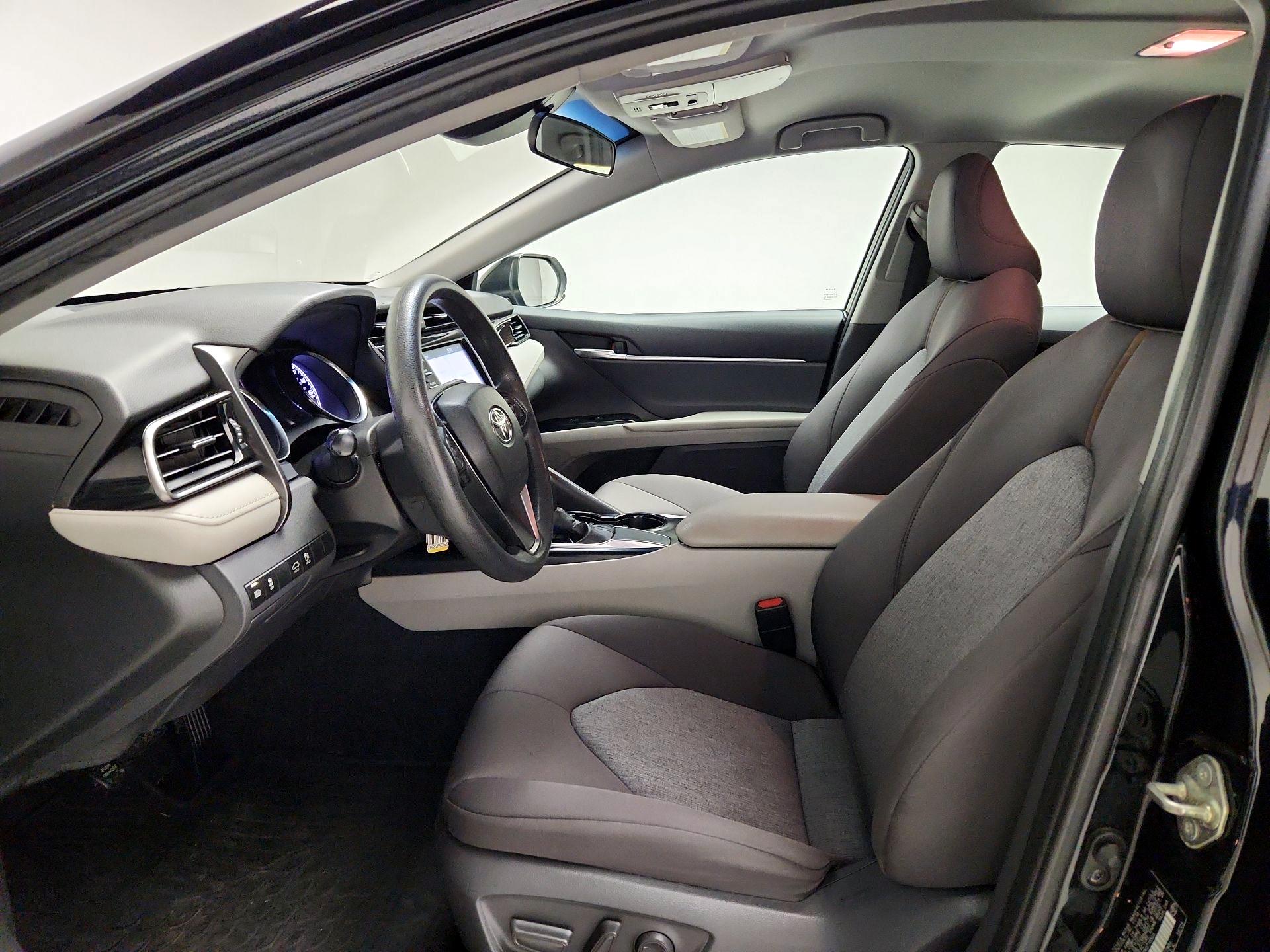 Thumbnail: 2019 Toyota Camry - 11