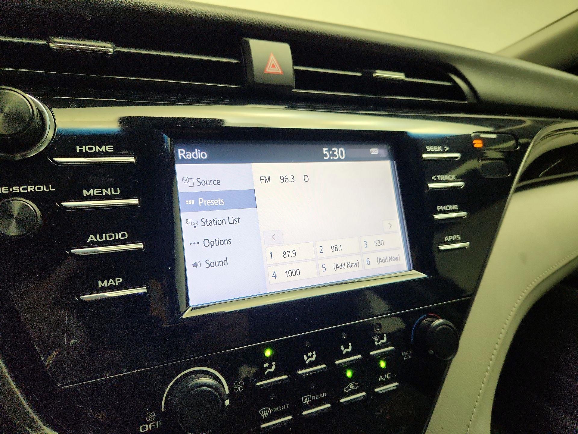 Thumbnail: 2019 Toyota Camry - 15