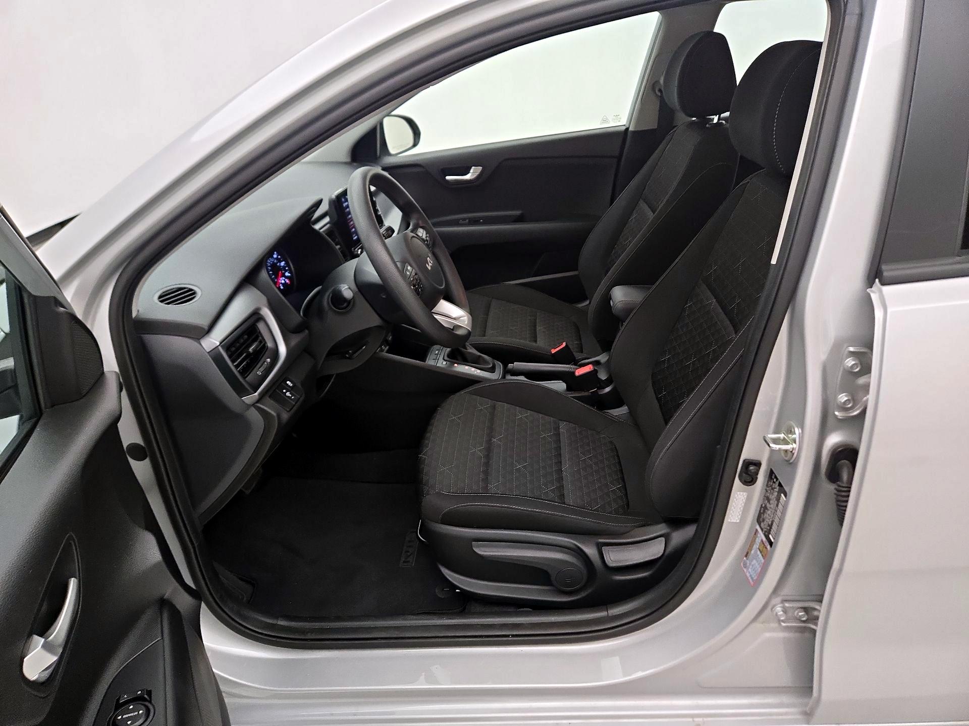 Thumbnail: 2023 Kia Rio - 11