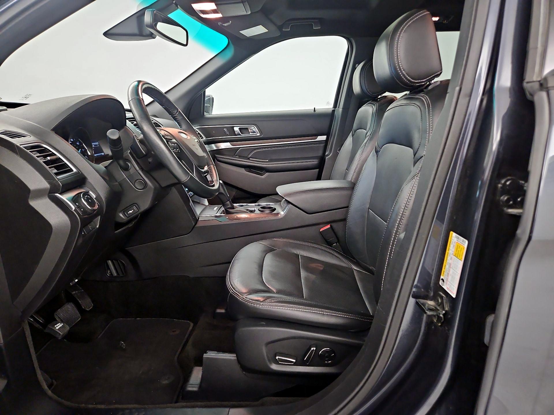 Thumbnail: 2017 Ford Explorer - 9