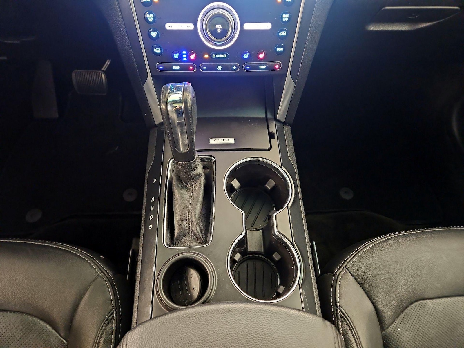 2017 Ford Explorer Limited - Photo 17