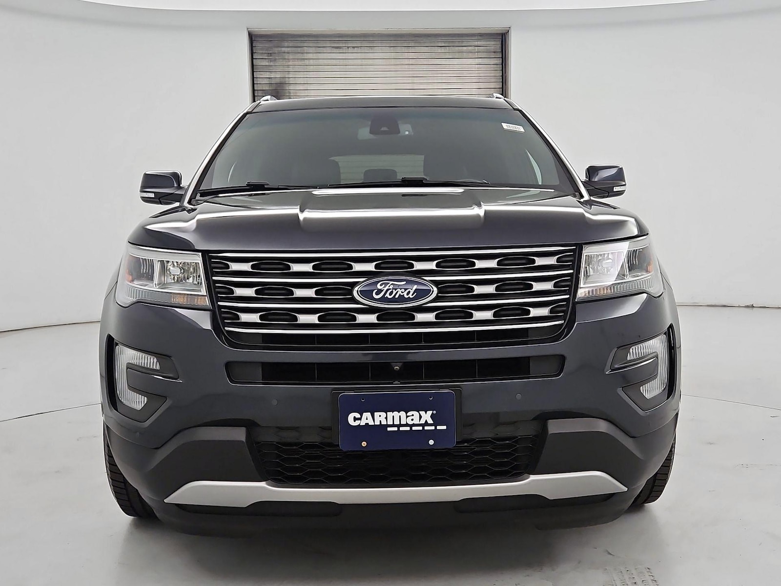 2017 Ford Explorer Limited - Photo 2