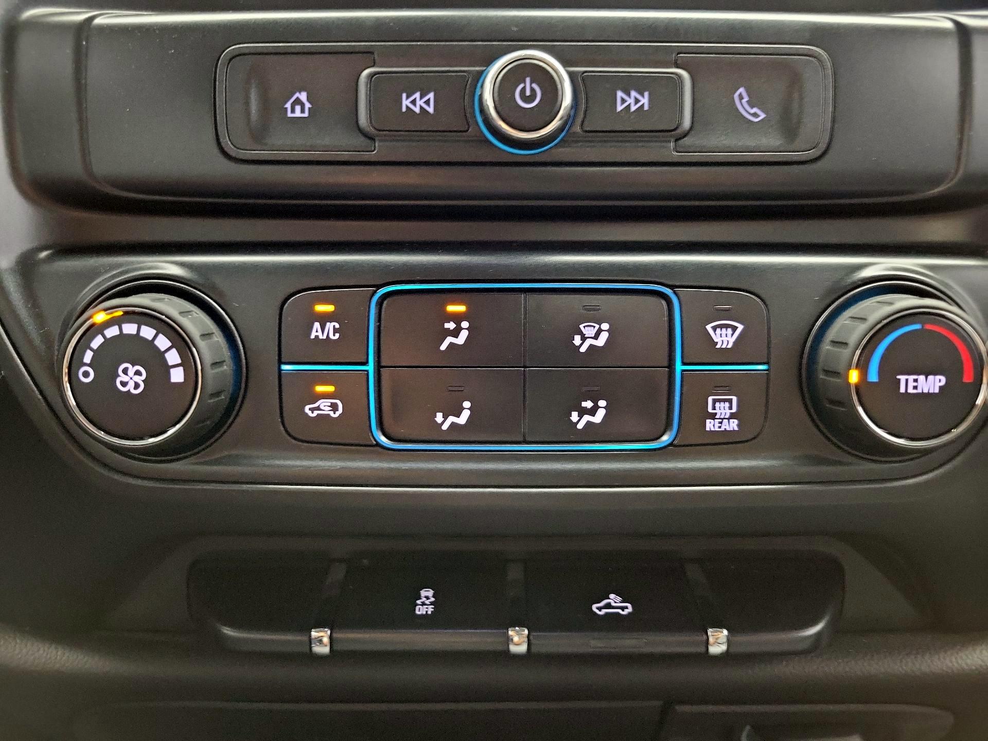 Thumbnail: 2018 Chevrolet Silverado 1500 - 16