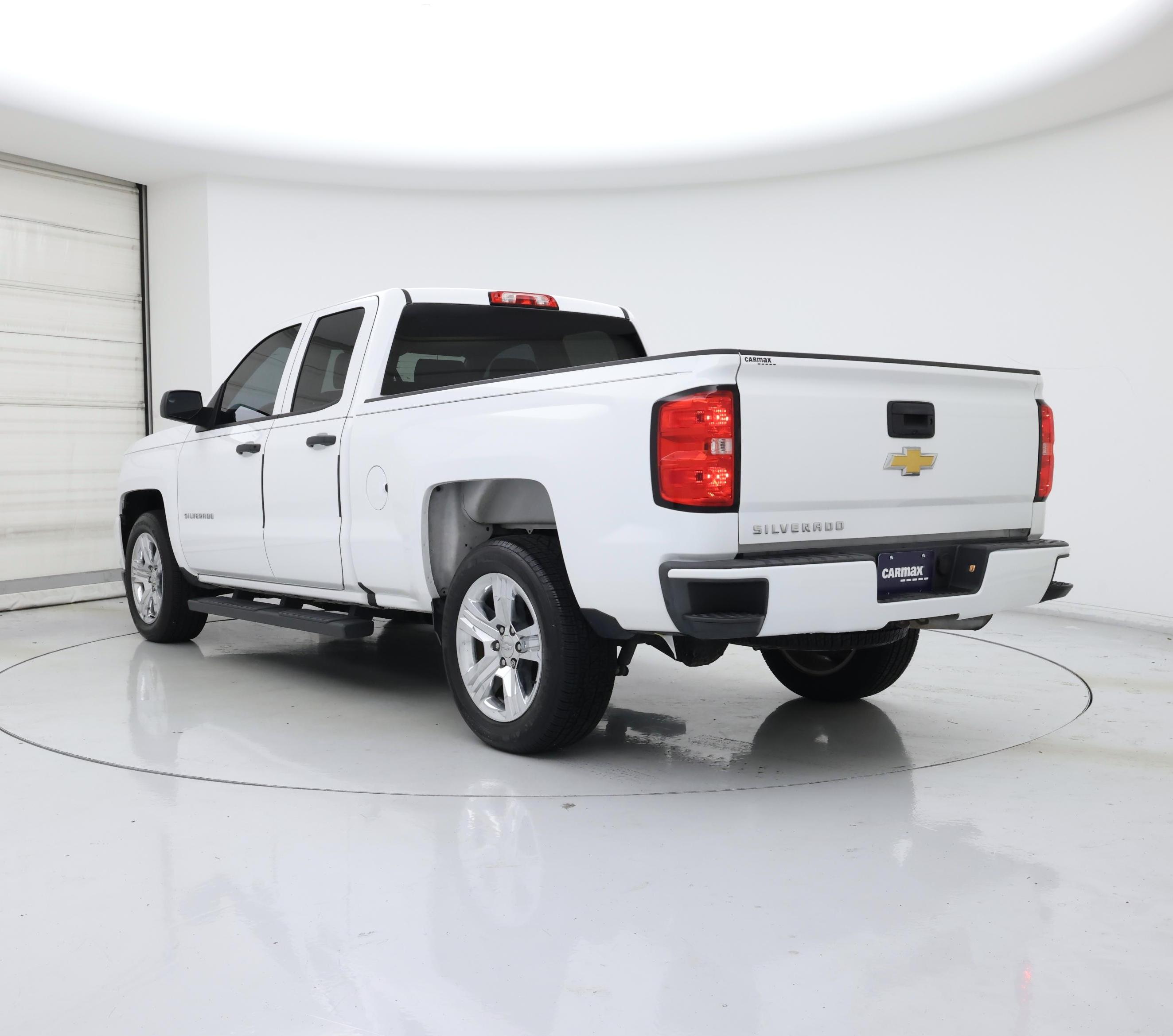 Thumbnail: 2018 Chevrolet Silverado 1500 - 2