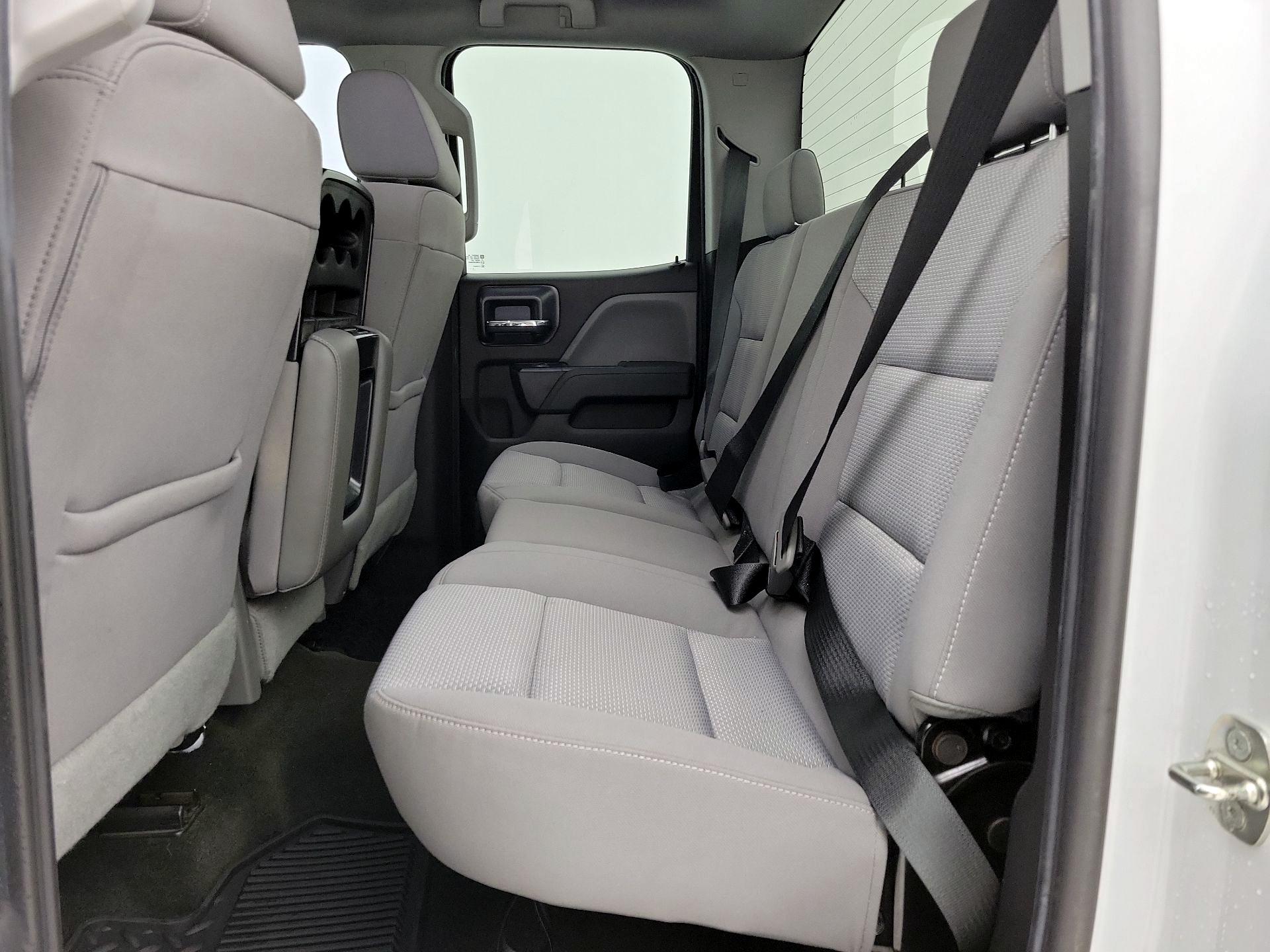 Thumbnail: 2018 Chevrolet Silverado 1500 - 19