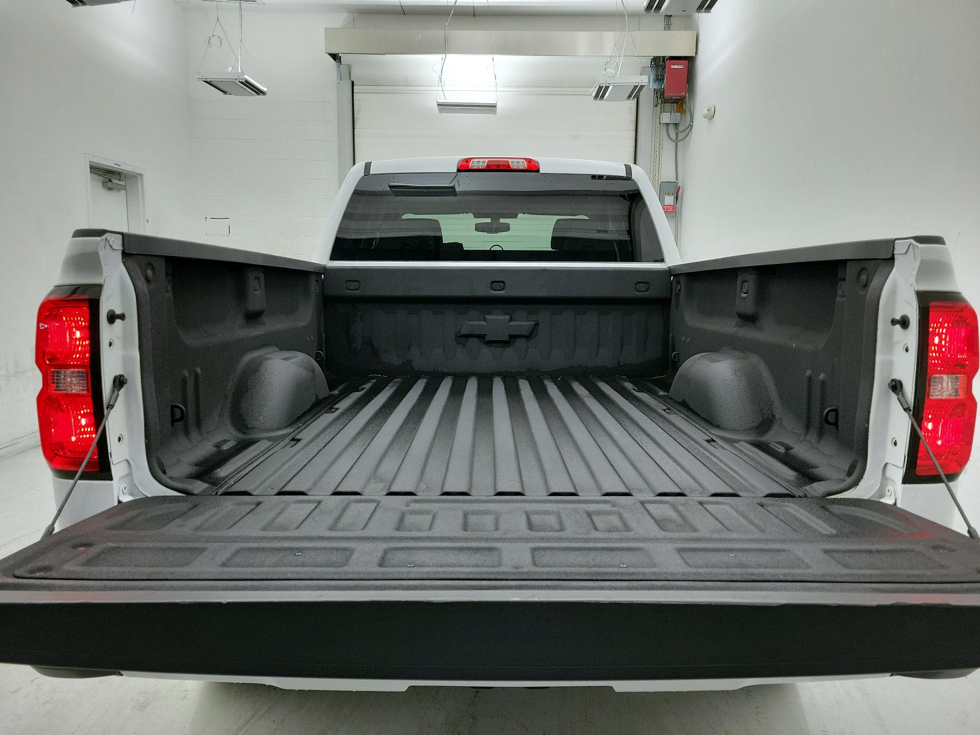 Thumbnail: 2018 Chevrolet Silverado 1500 - 20