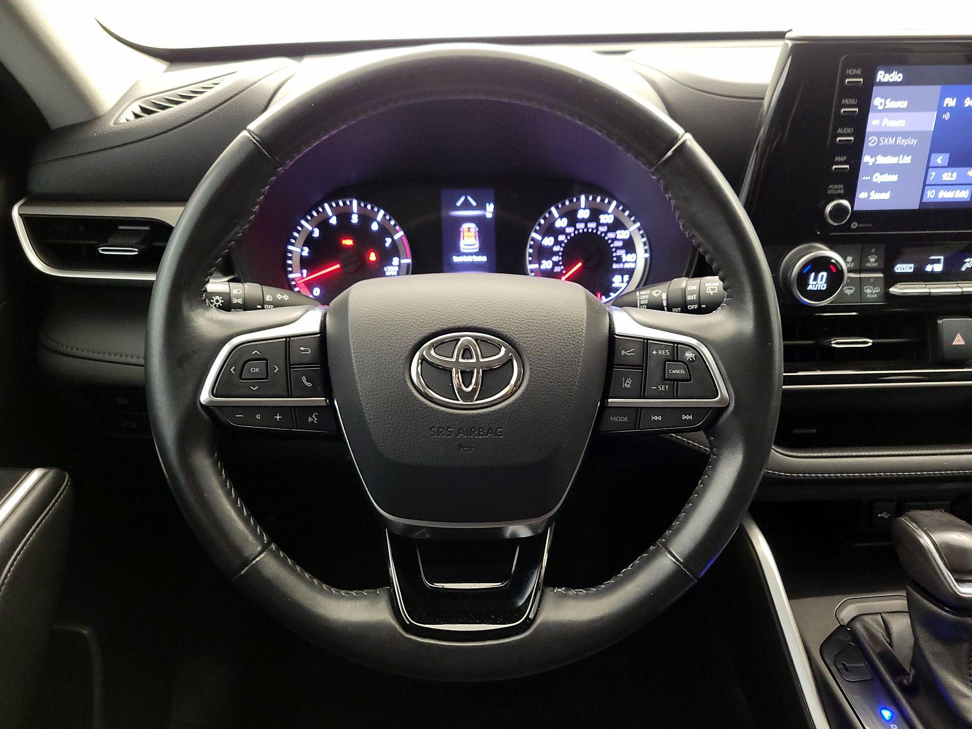 Thumbnail: 2021 Toyota Highlander - 10
