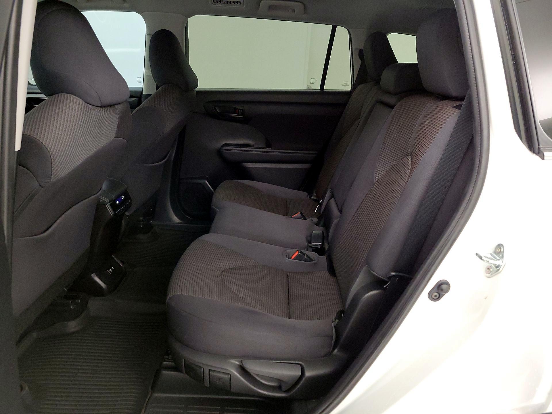 Thumbnail: 2021 Toyota Highlander - 19