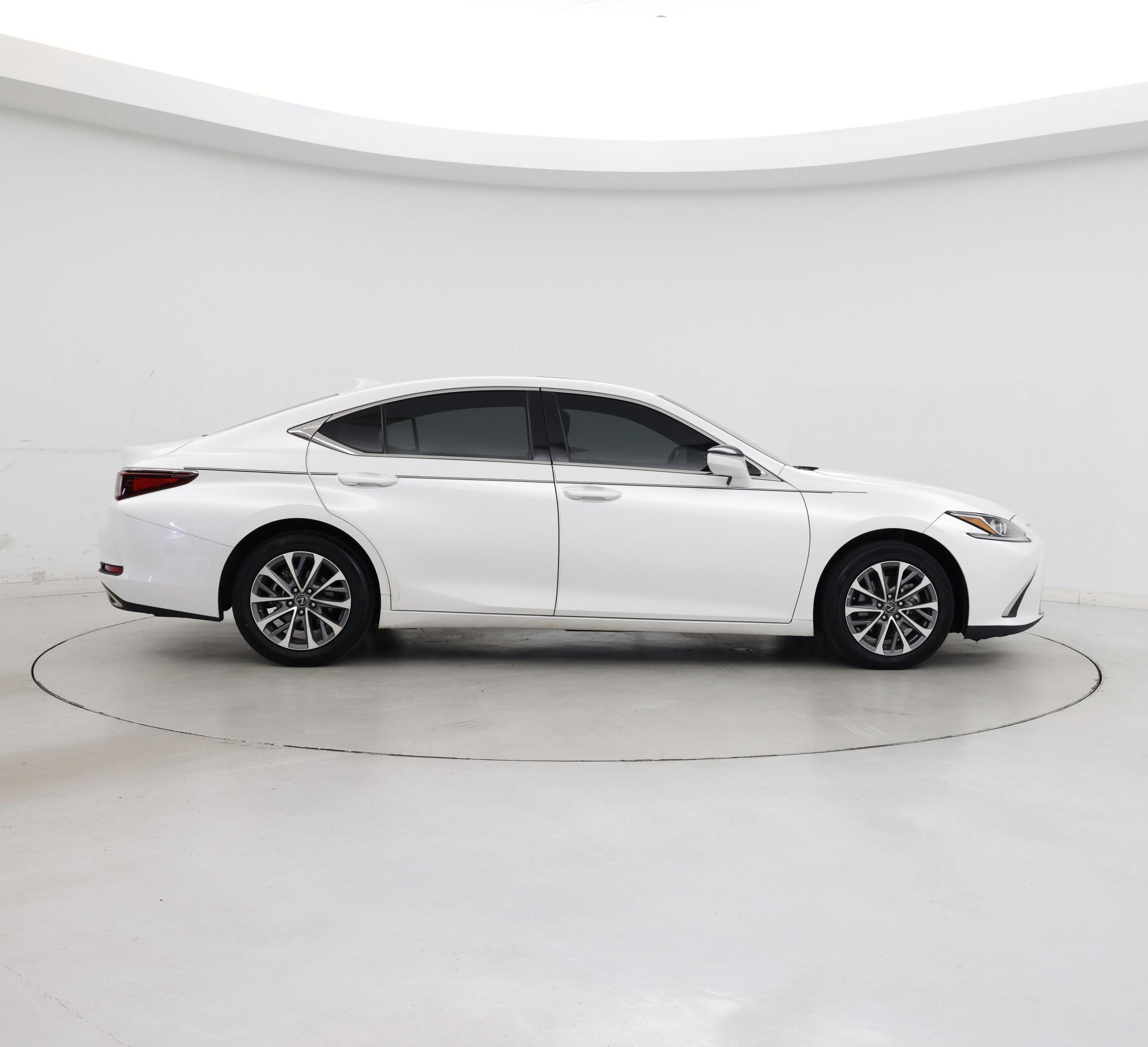 Thumbnail: 2023 Lexus ES - 7