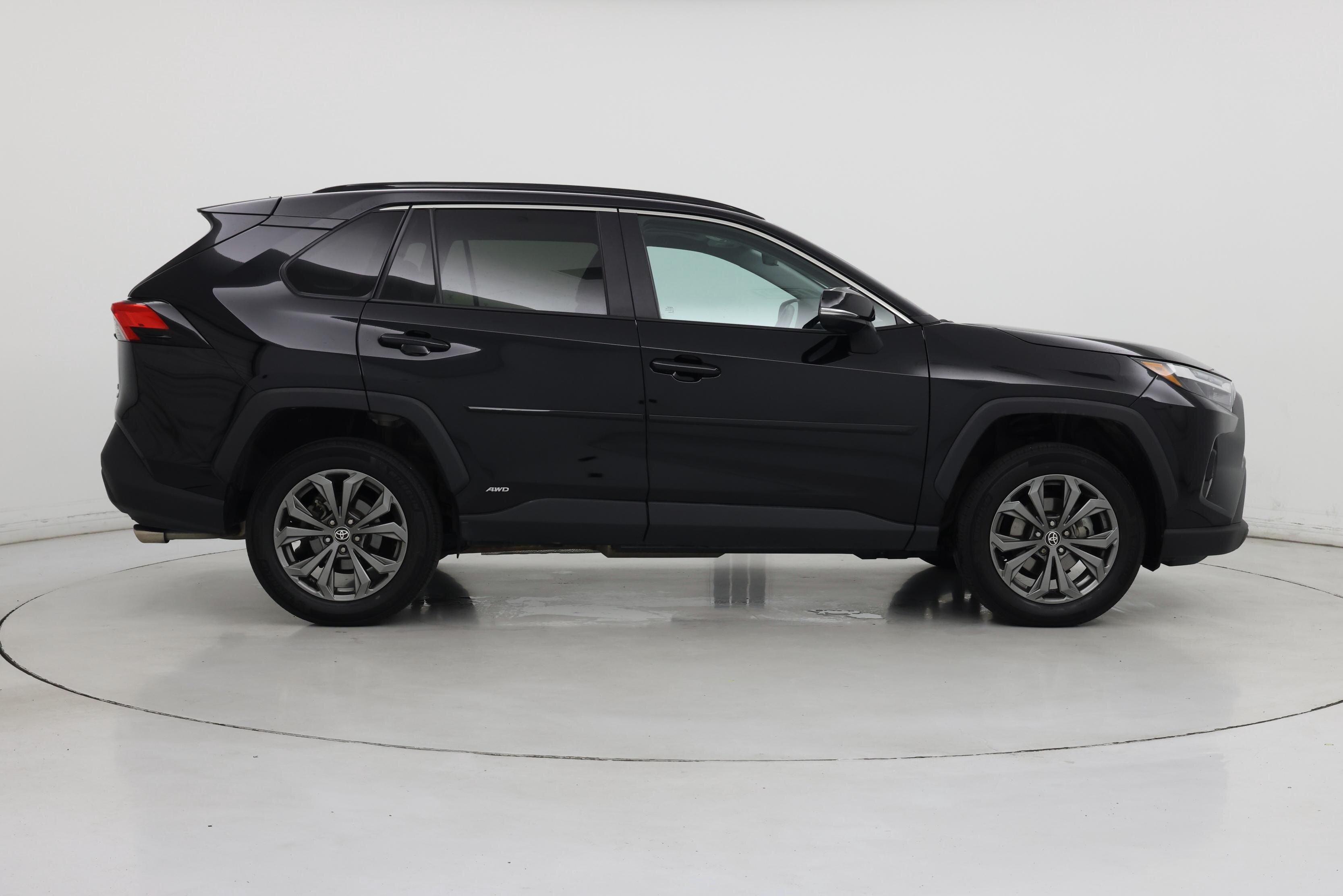 Thumbnail: 2022 Toyota RAV4 - 7