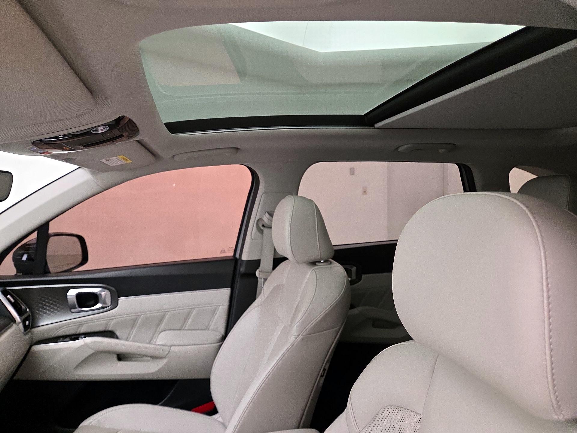 Thumbnail: 2023 Kia Sorento - 20