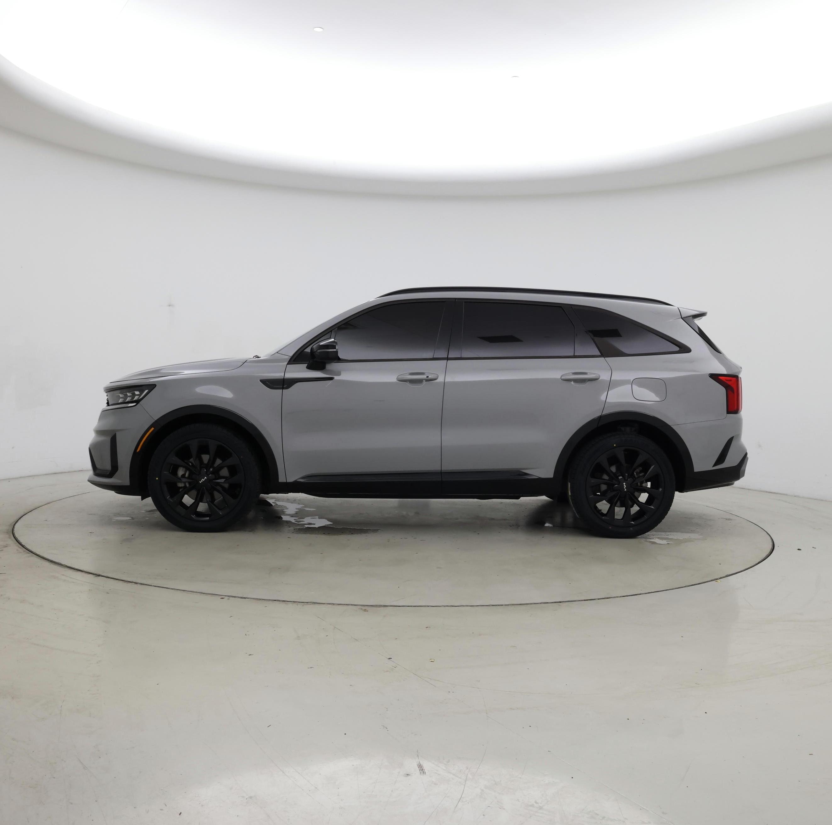 Thumbnail: 2023 Kia Sorento - 3