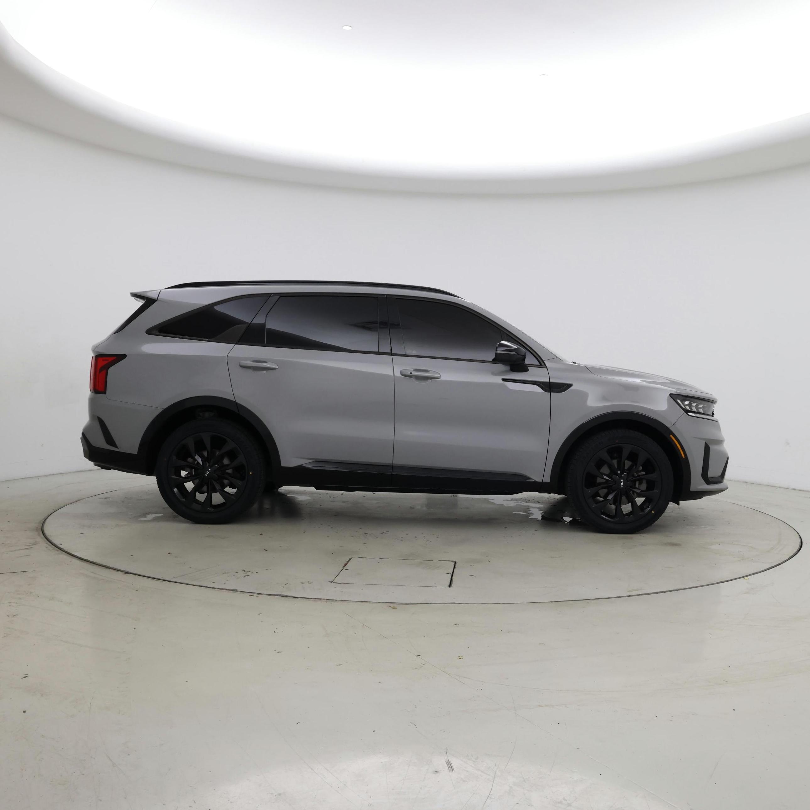 Thumbnail: 2023 Kia Sorento - 7