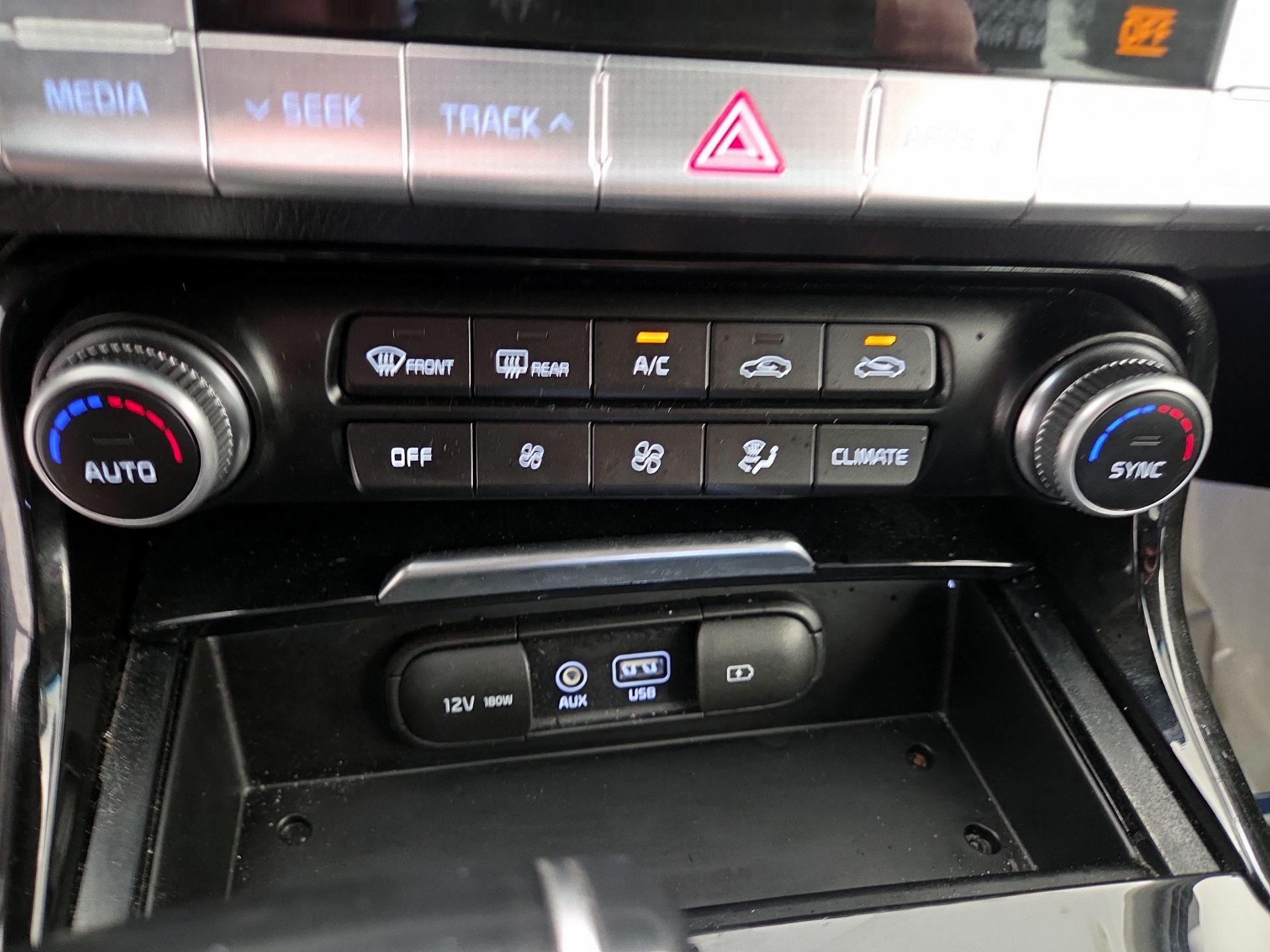 Thumbnail: 2019 Kia Stinger - 16