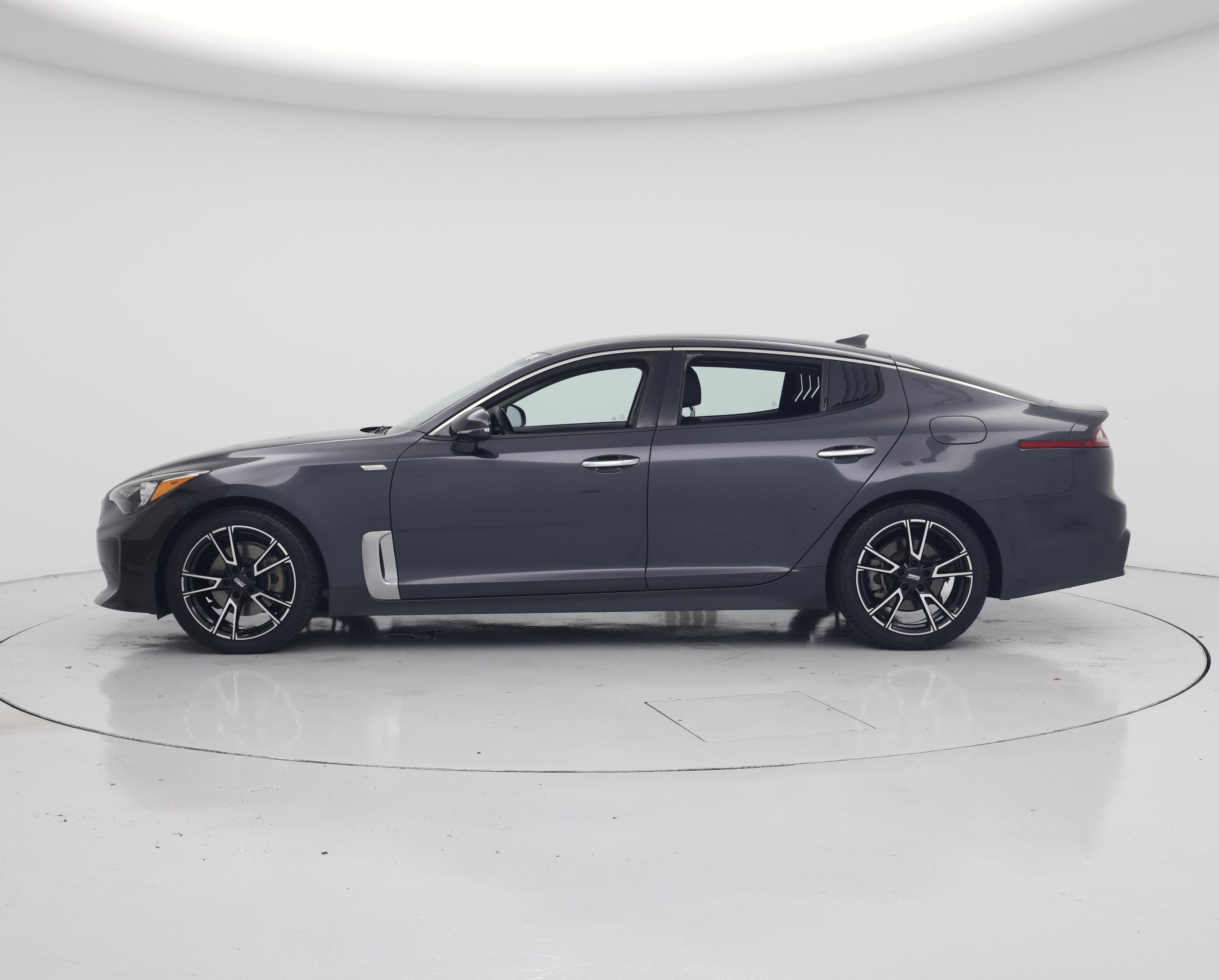 Thumbnail: 2019 Kia Stinger - 3