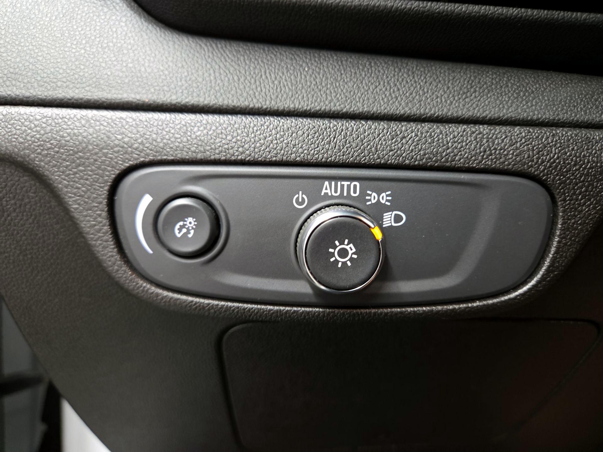 Thumbnail: 2023 Chevrolet Bolt EUV - 11