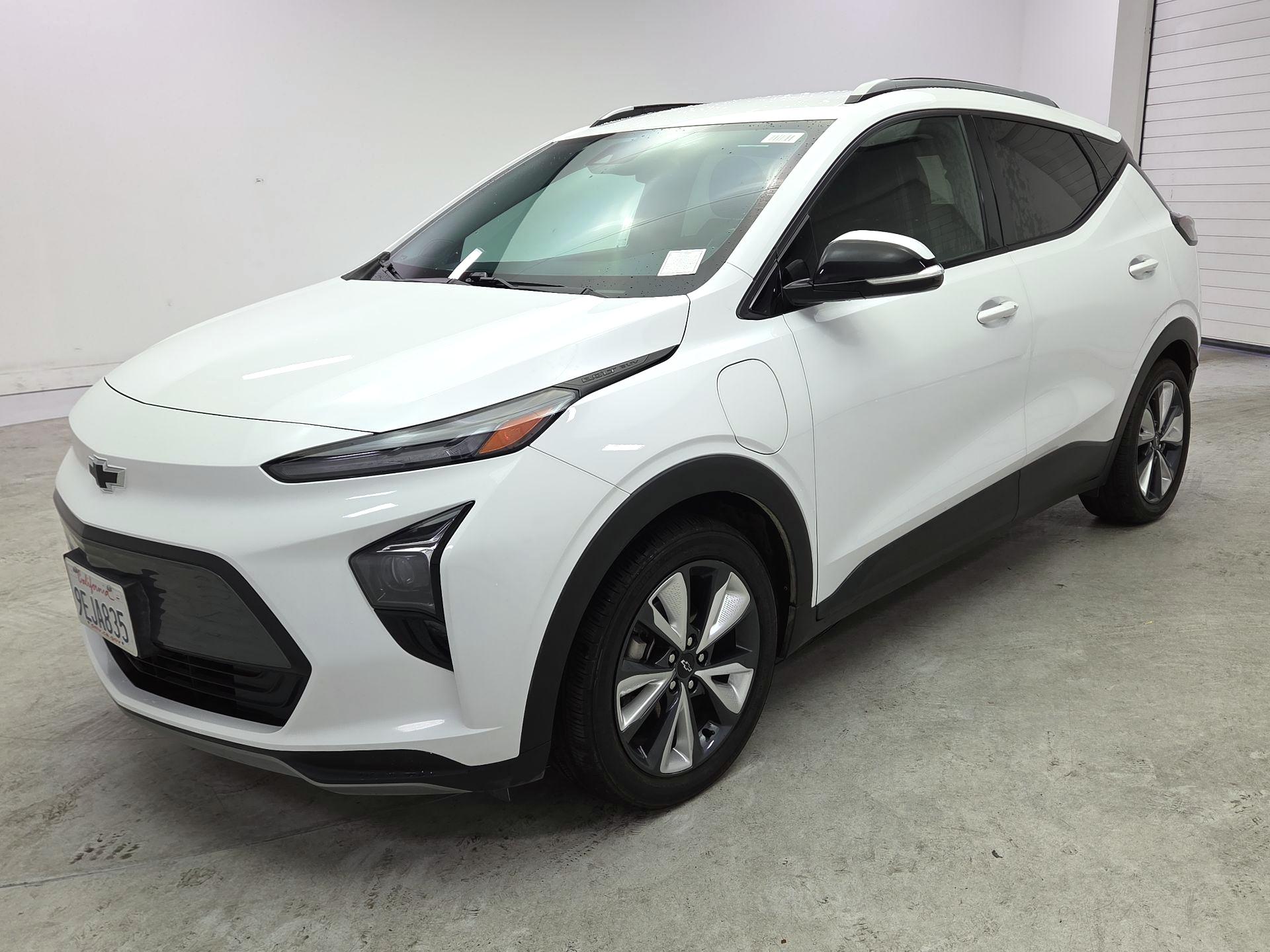 Thumbnail: 2023 Chevrolet Bolt EUV - 3