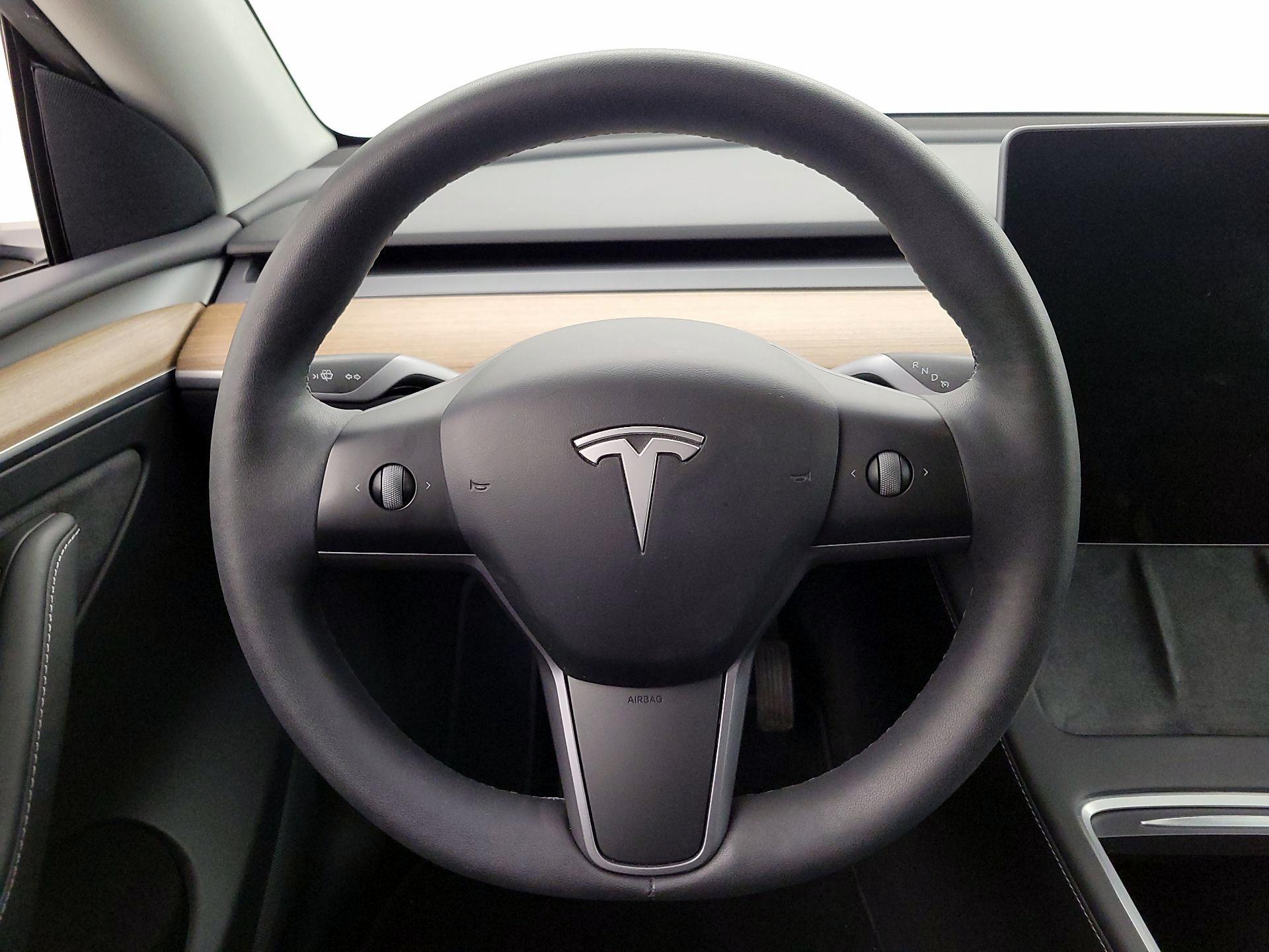 Thumbnail: 2023 Tesla Model Y - 10