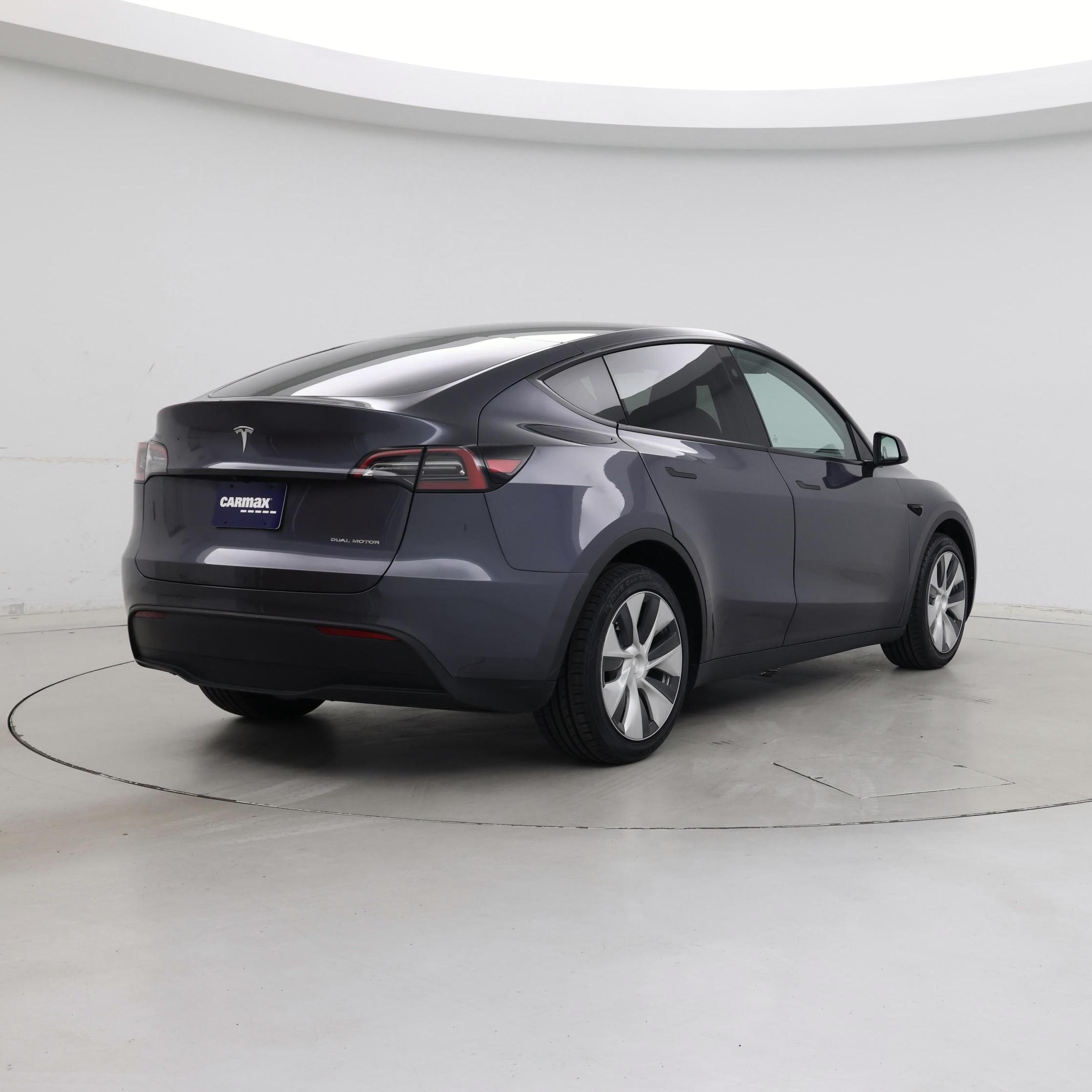 Thumbnail: 2023 Tesla Model Y - 8