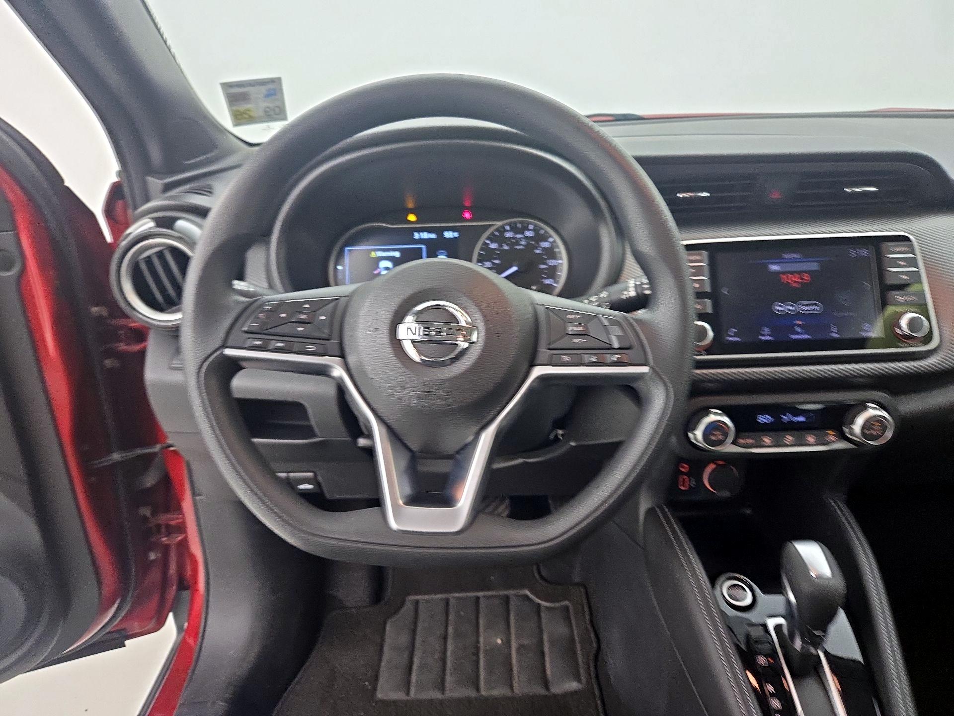Thumbnail: 2018 Nissan Kicks - 10