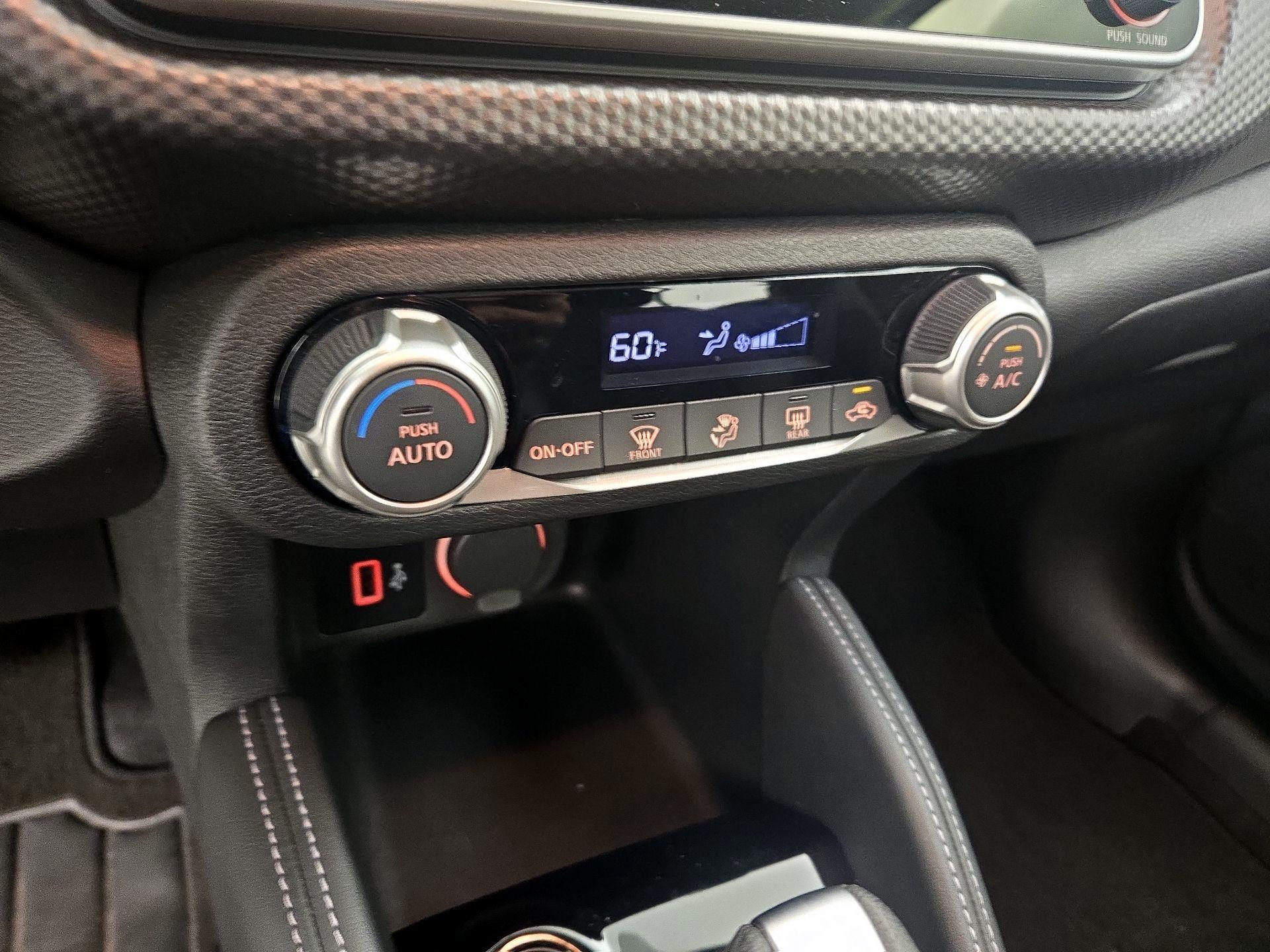 Thumbnail: 2018 Nissan Kicks - 16
