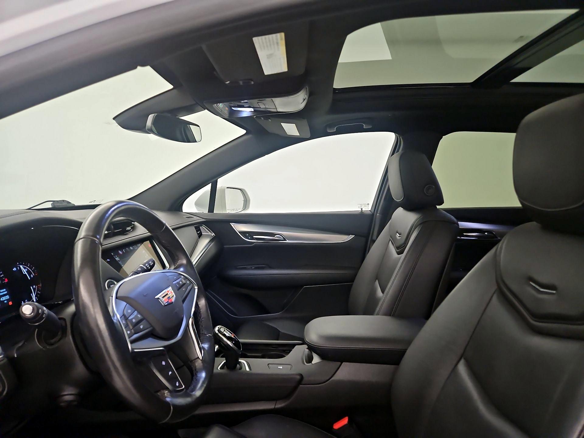 Thumbnail: 2019 Cadillac XT5 - 17