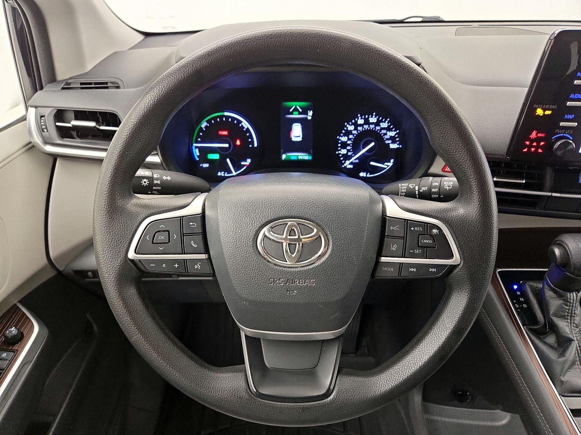 Thumbnail: 2021 Toyota Sienna - 10
