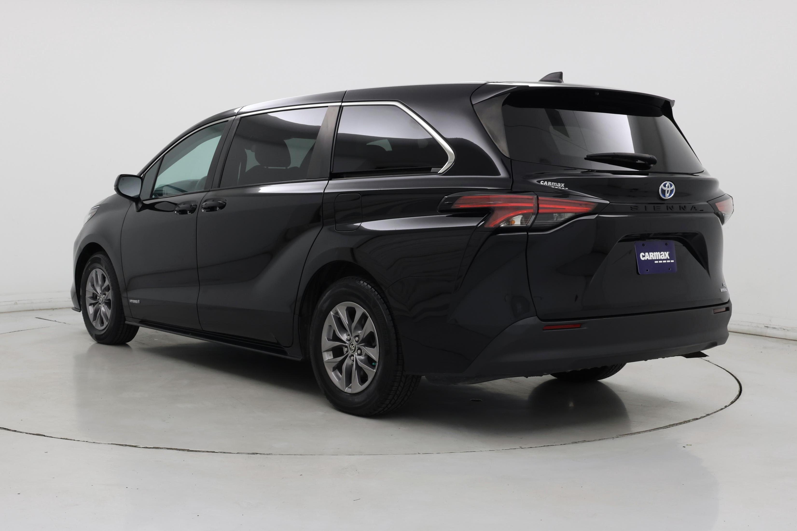 Thumbnail: 2021 Toyota Sienna - 2