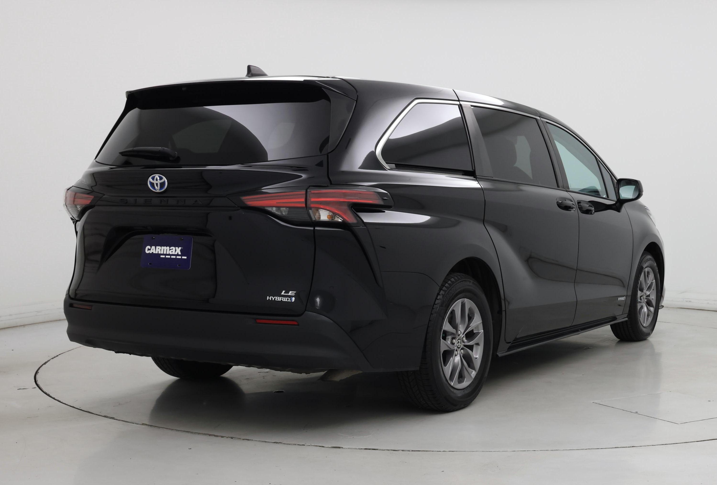 Thumbnail: 2021 Toyota Sienna - 8