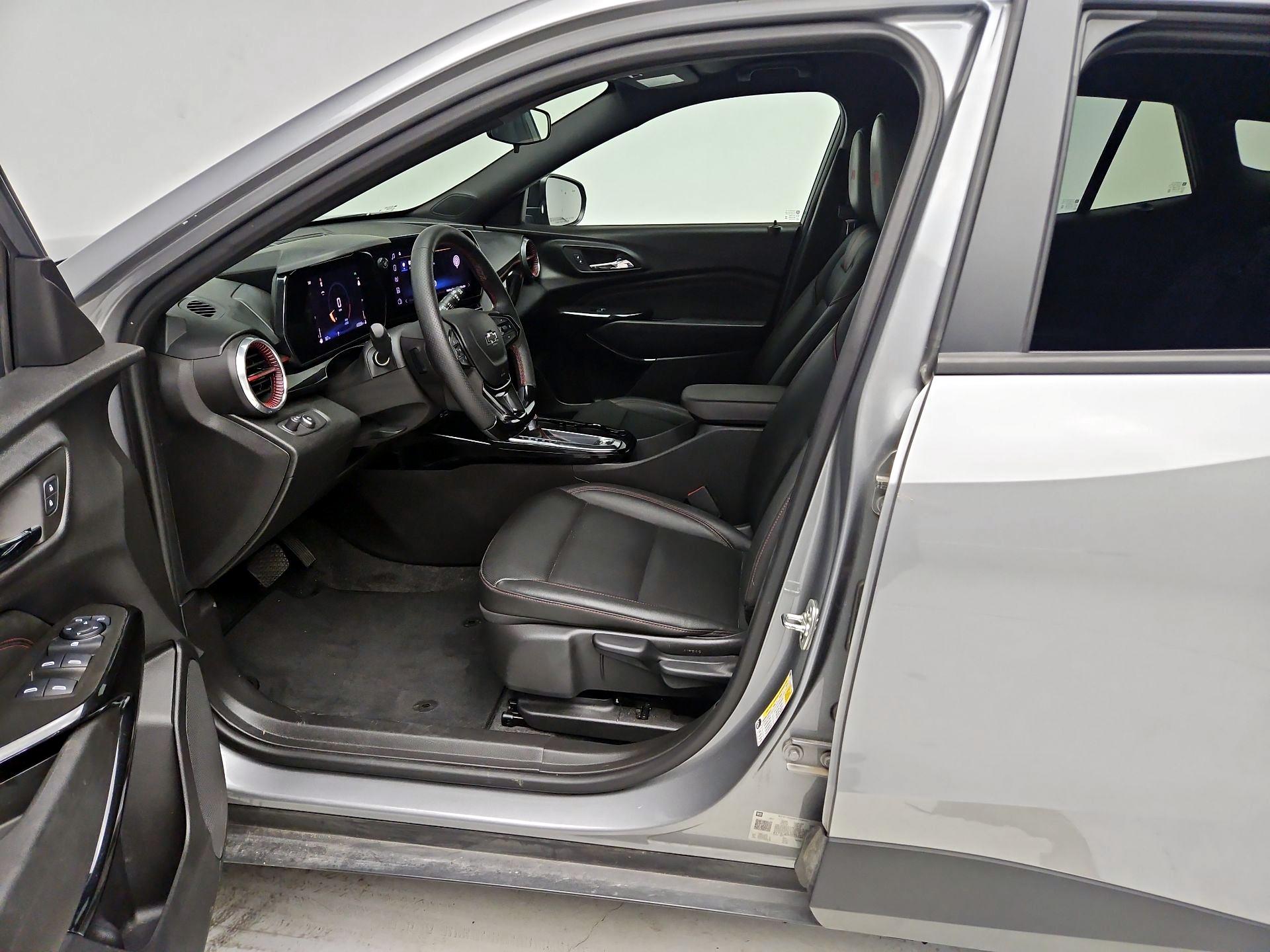Thumbnail: 2025 Chevrolet Trax - 11