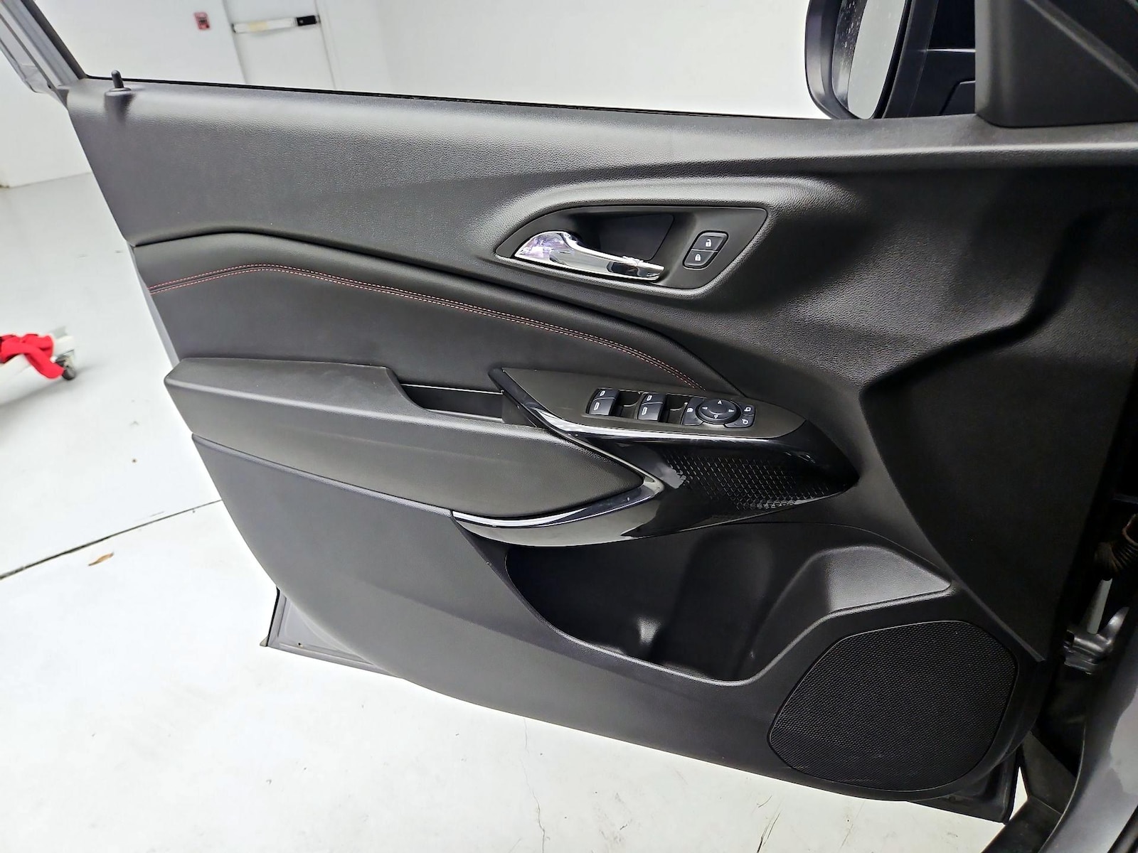 2025 Chevrolet Trax RS - Photo 13