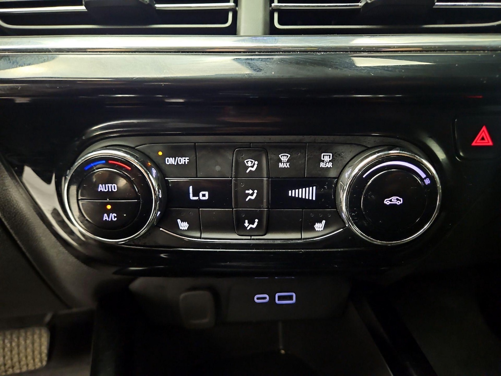 2025 Chevrolet Trax RS - Photo 17